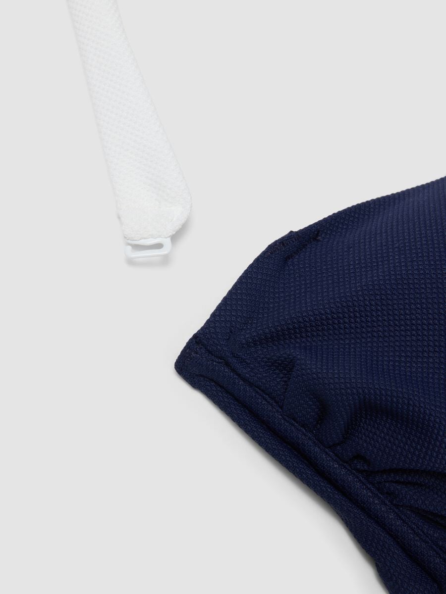 Blue and white bandeau bikini top in stretch fabric_5