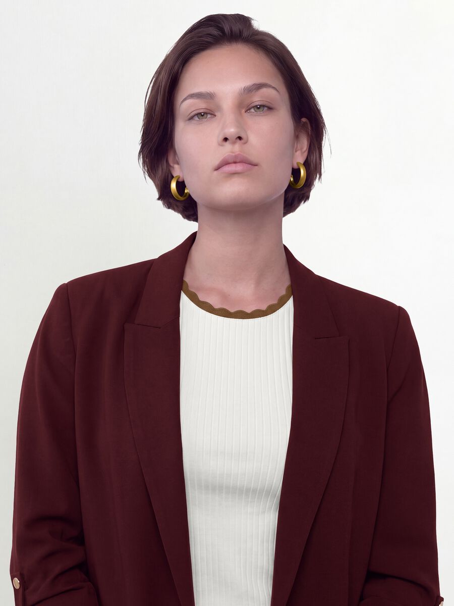 Red lined regular-fit blazer with classic lapels_0