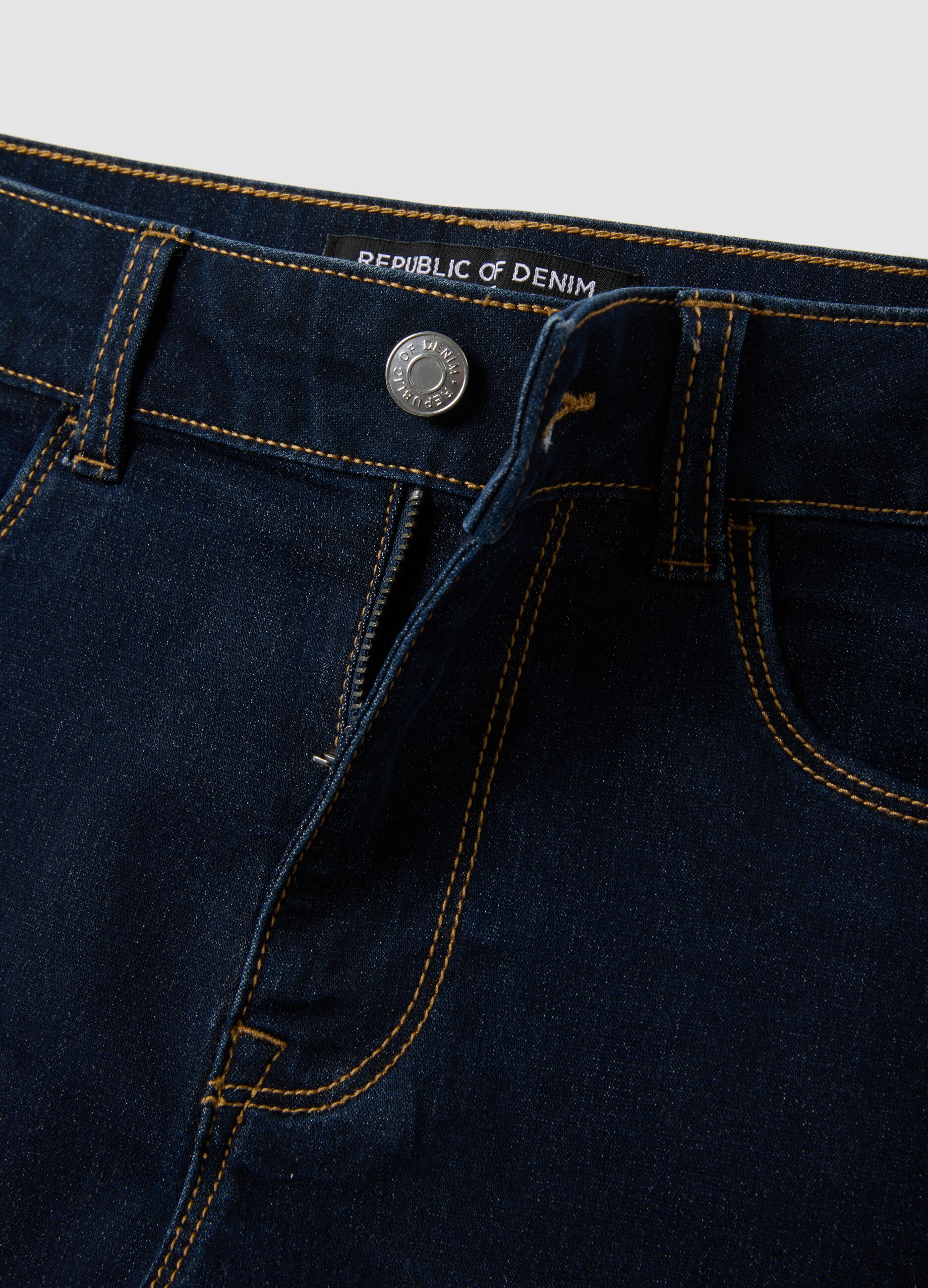 Dark blue stretch cotton denim shorts, regular fit