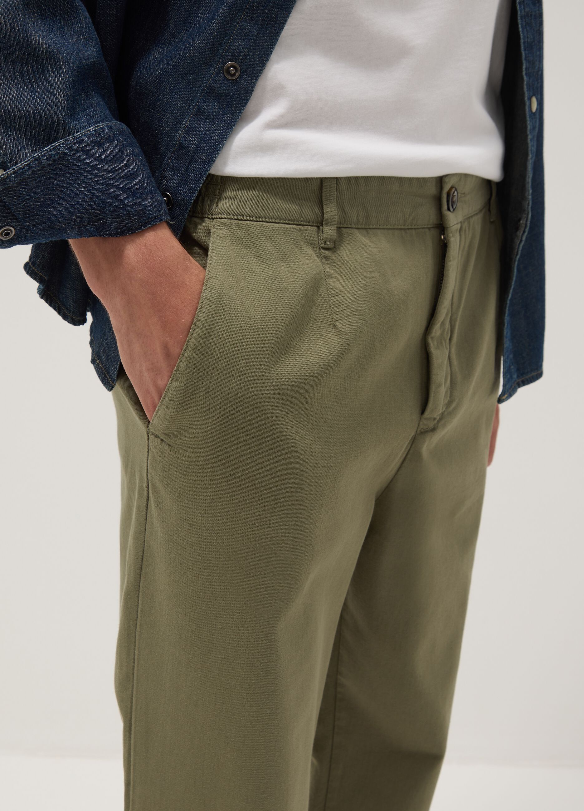 Green pure cotton carrot-fit chino trousers