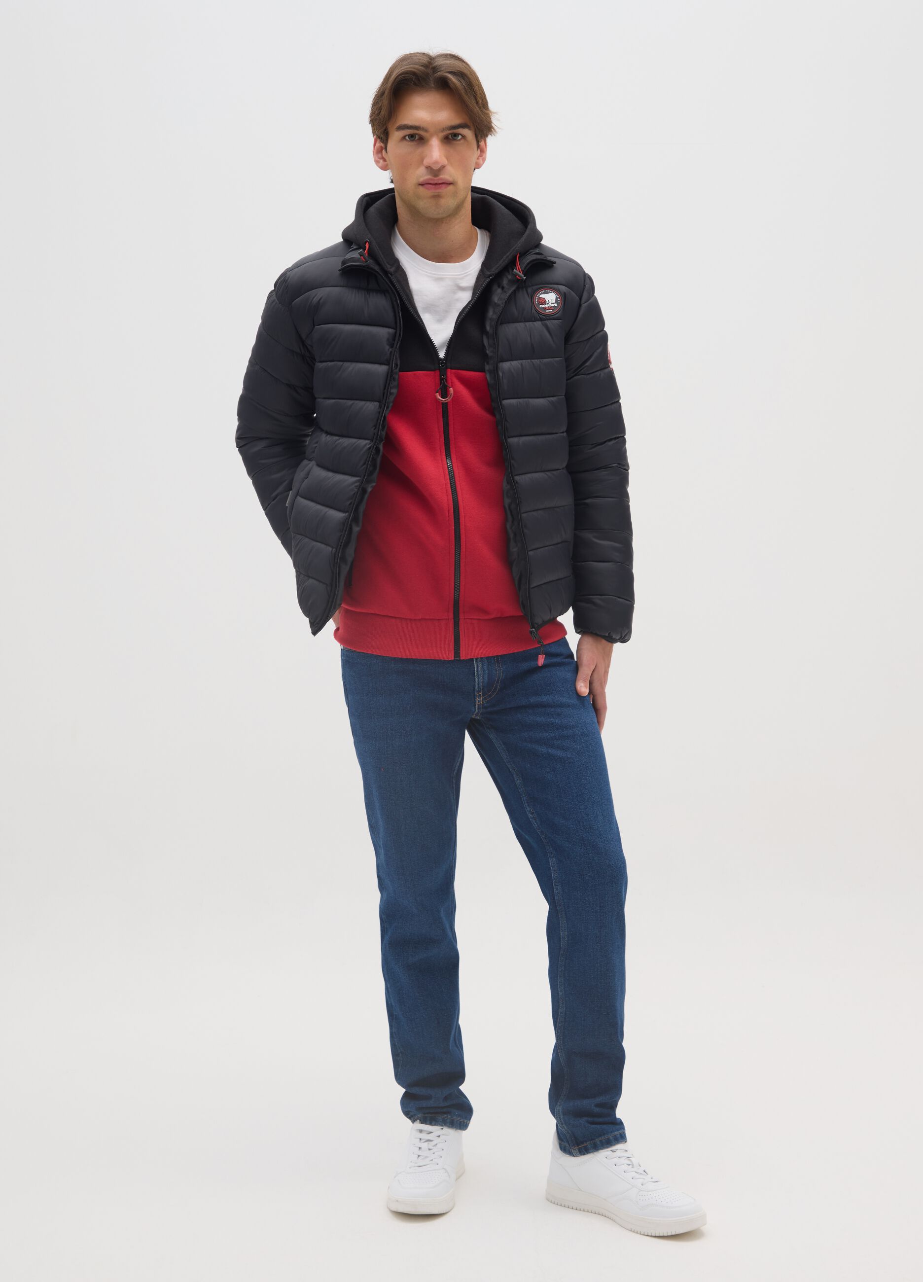 Casaco Acolchoado Preto com Fecho de Correr