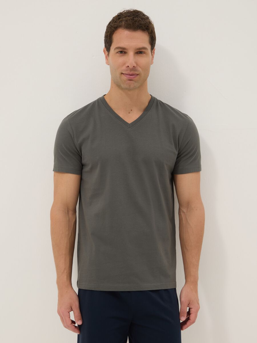 &Kappa;&omicron;&nu;&tau;ό &pi;&iota;&tau;&zeta;ά&mu;&alpha; &sigma;&epsilon; &delta;&iota;ά&phi;&omicron;&rho;&omicron;&upsilon;&sigmaf; &chi;&rho;&omega;&mu;&alpha;&tau;&iota;&sigma;&mu;&omicron;ύ&sigmaf; &alpha;&pi;ό &kappa;&alpha;&theta;&alpha;&rho;ό &beta;&alpha;&mu;&beta;ά&kappa;&iota; &mu;&epsilon; &kappa;&alpha;&nu;&omicron;&nu;&iota;&kappa;ή &epsilon;&phi;&alpha;&rho;&mu;&omicron;&gamma;ή &kappa;&alpha;&iota; V &lambda;&alpha;&iota;&mu;ό&kappa;&omicron;&psi;&eta;_1