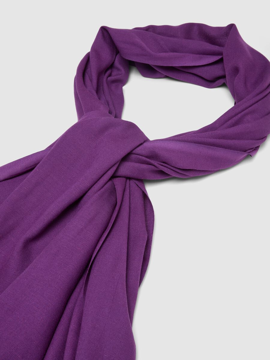 Purple viscose and linen blend scarf with fringes_1