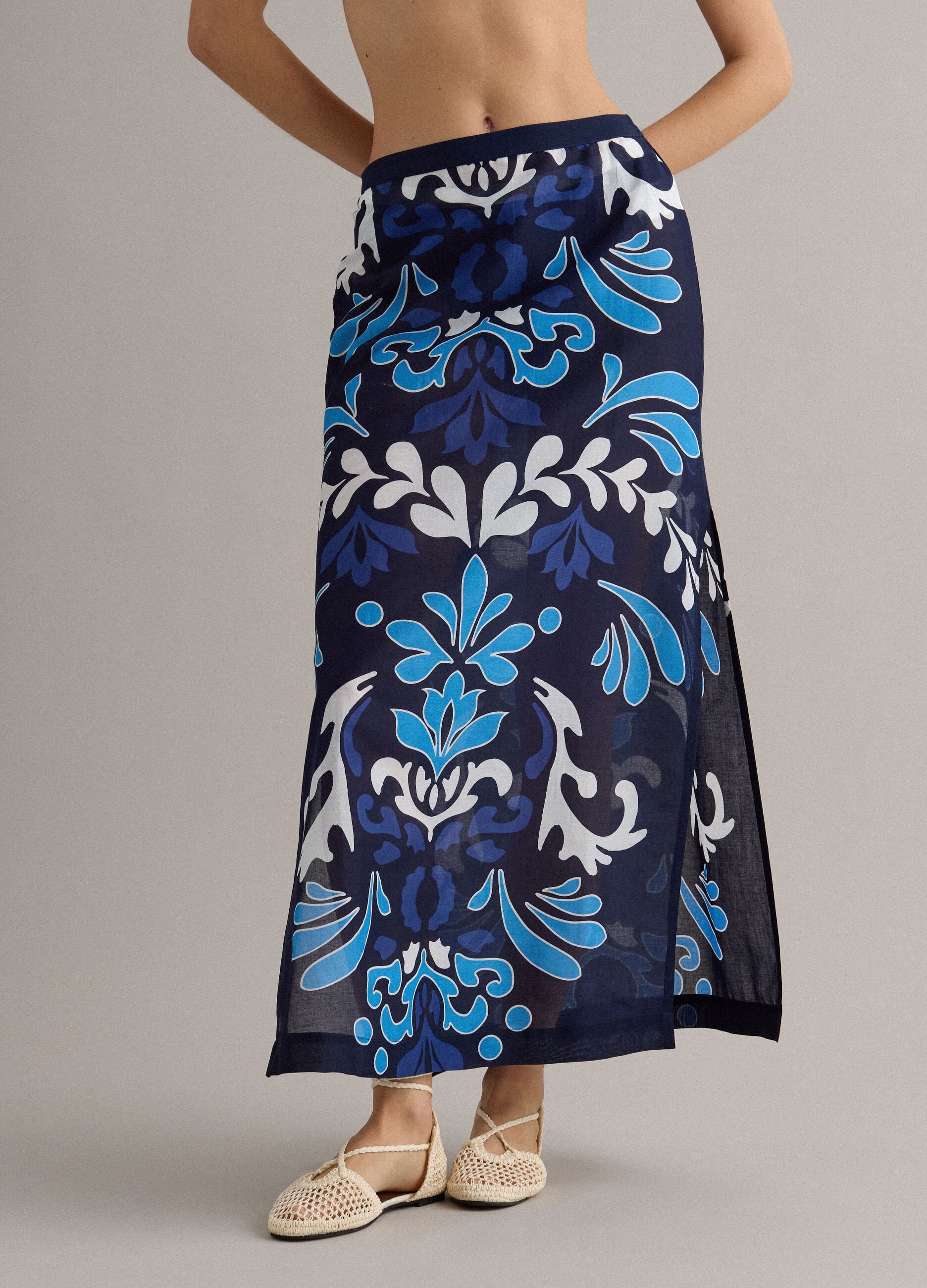 Blue pure cotton sarong with decorative print