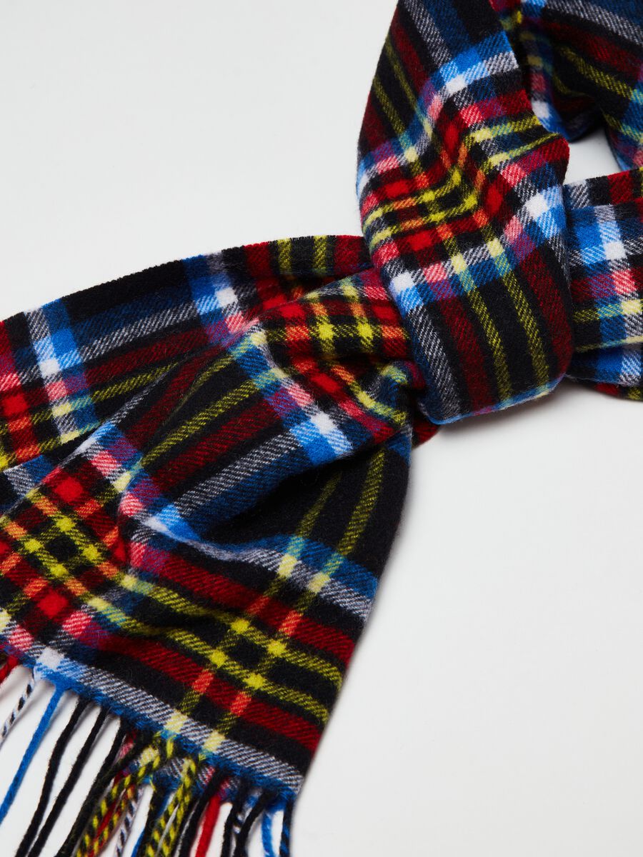 Bufanda de lana estampado escocés_1