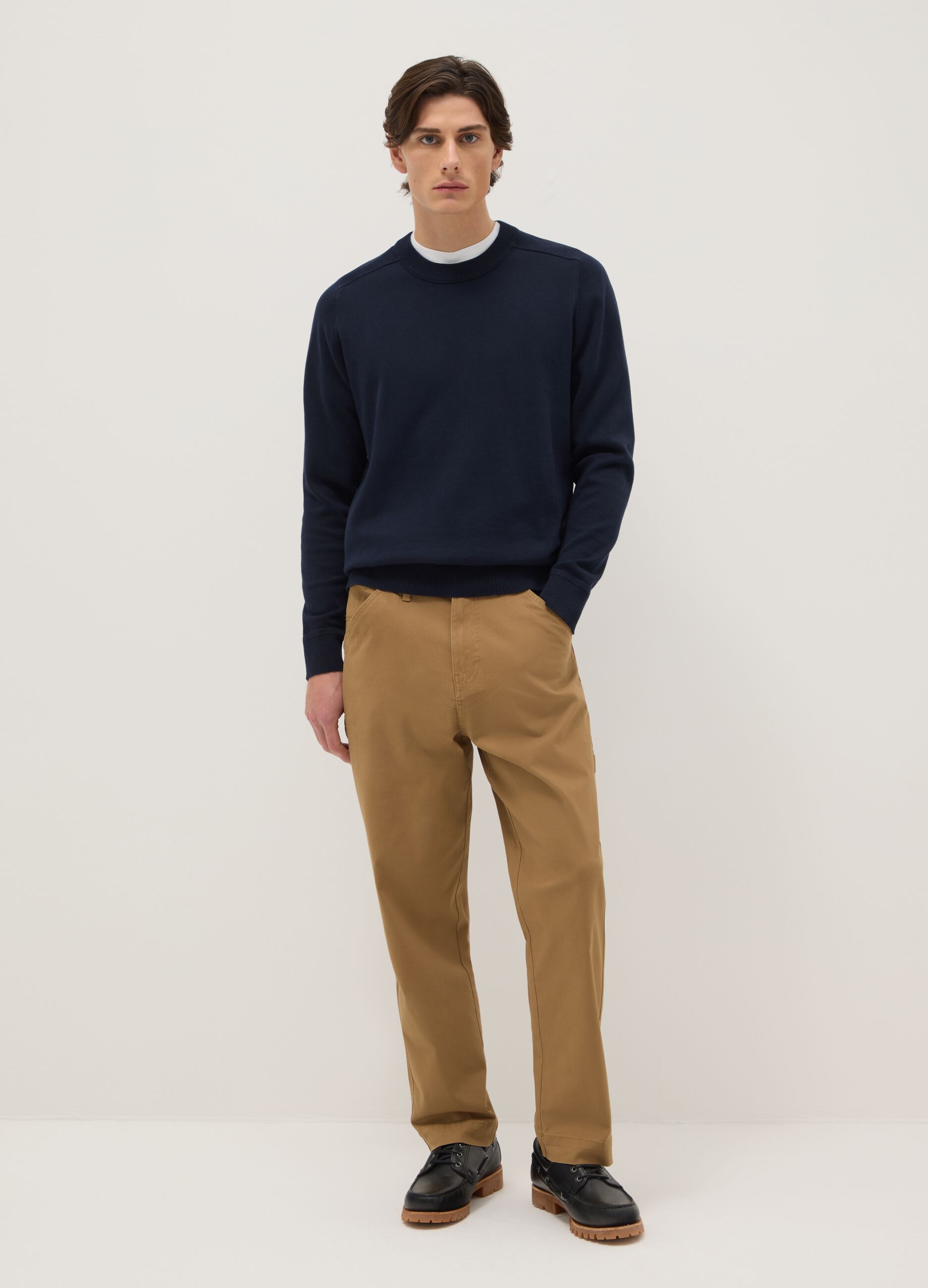 Cal&ccedil;as chino marrons slim fit de algod&atilde;o el&aacute;stico