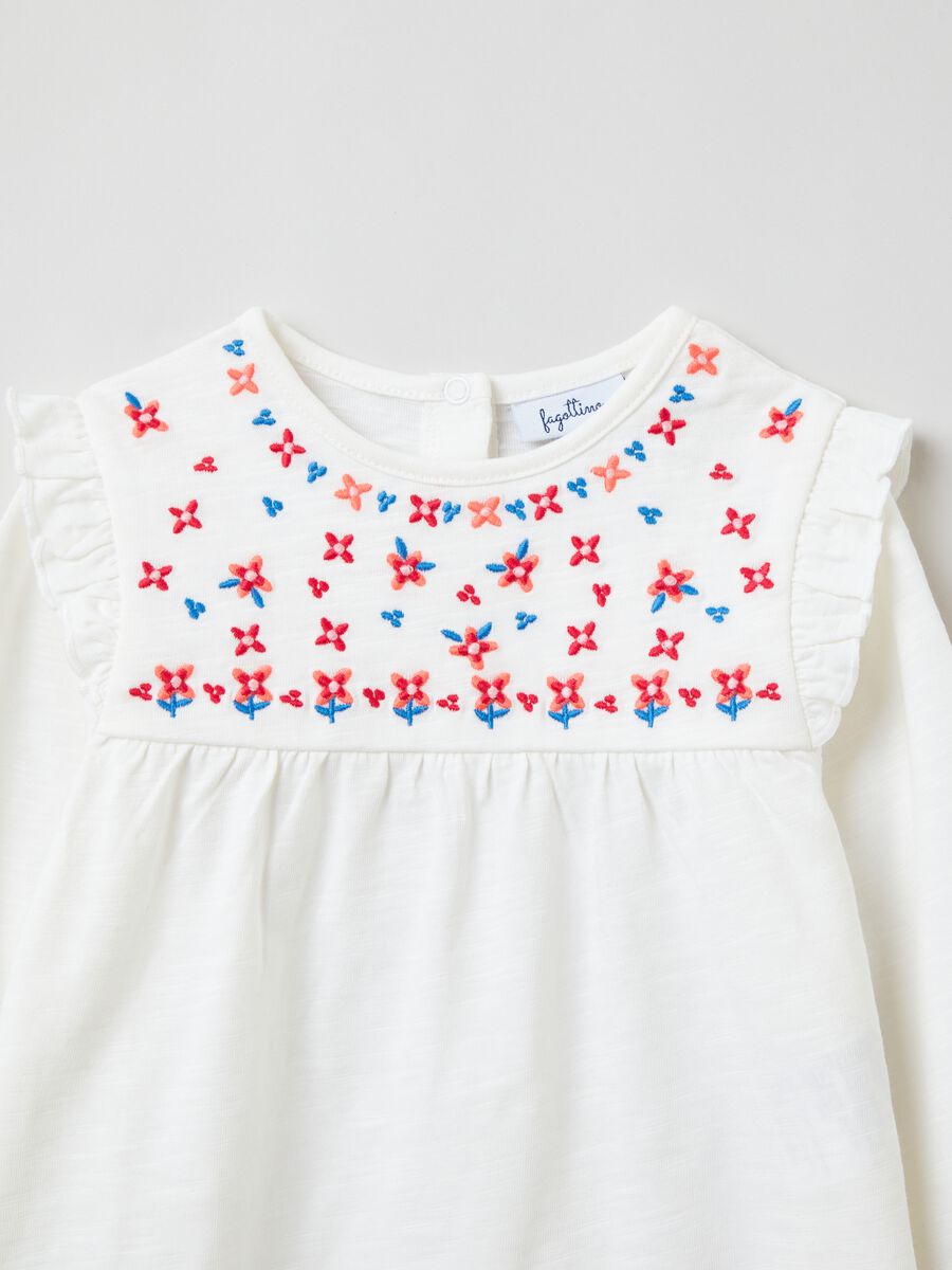 Long-sleeved T-shirt with flowers embroidery_2