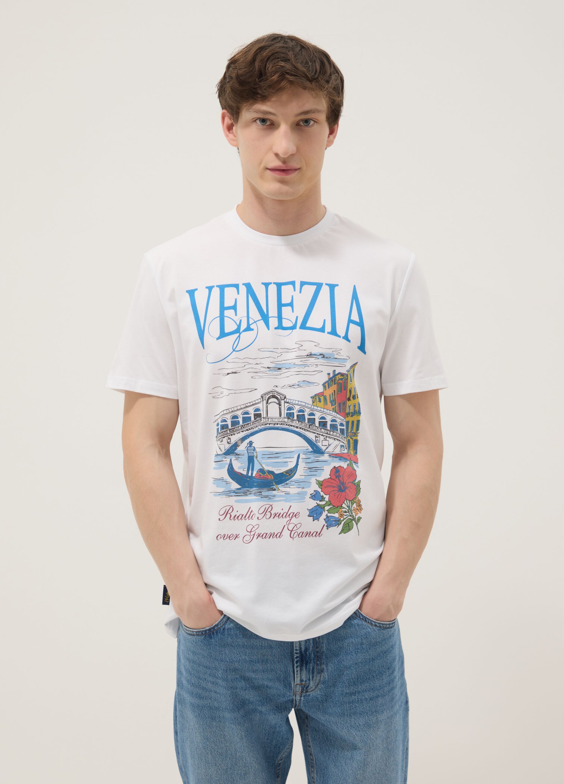 Wei&szlig;es T-Shirt aus 100% Baumwolle mit Grafikprint, Regular Fit