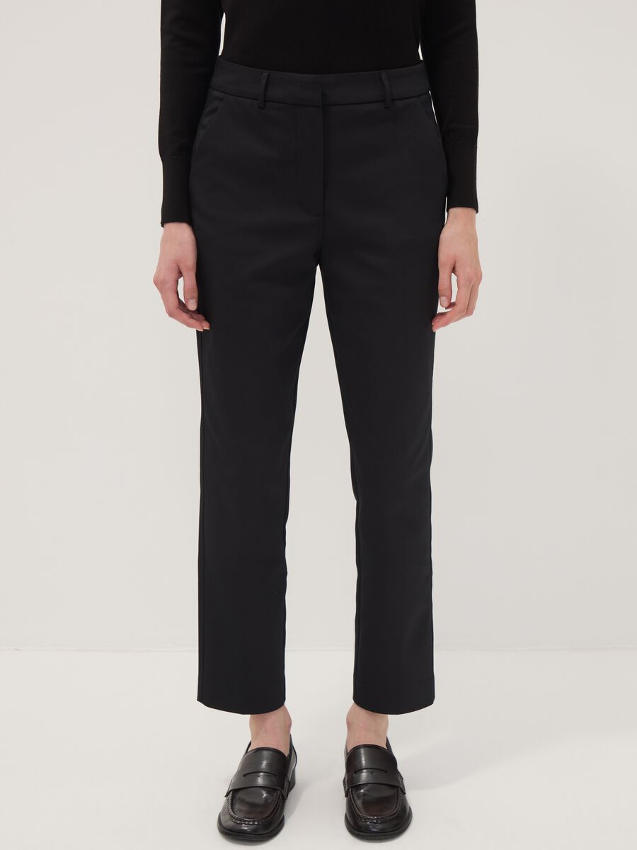 Black slim-fit stretch cotton trousers_1