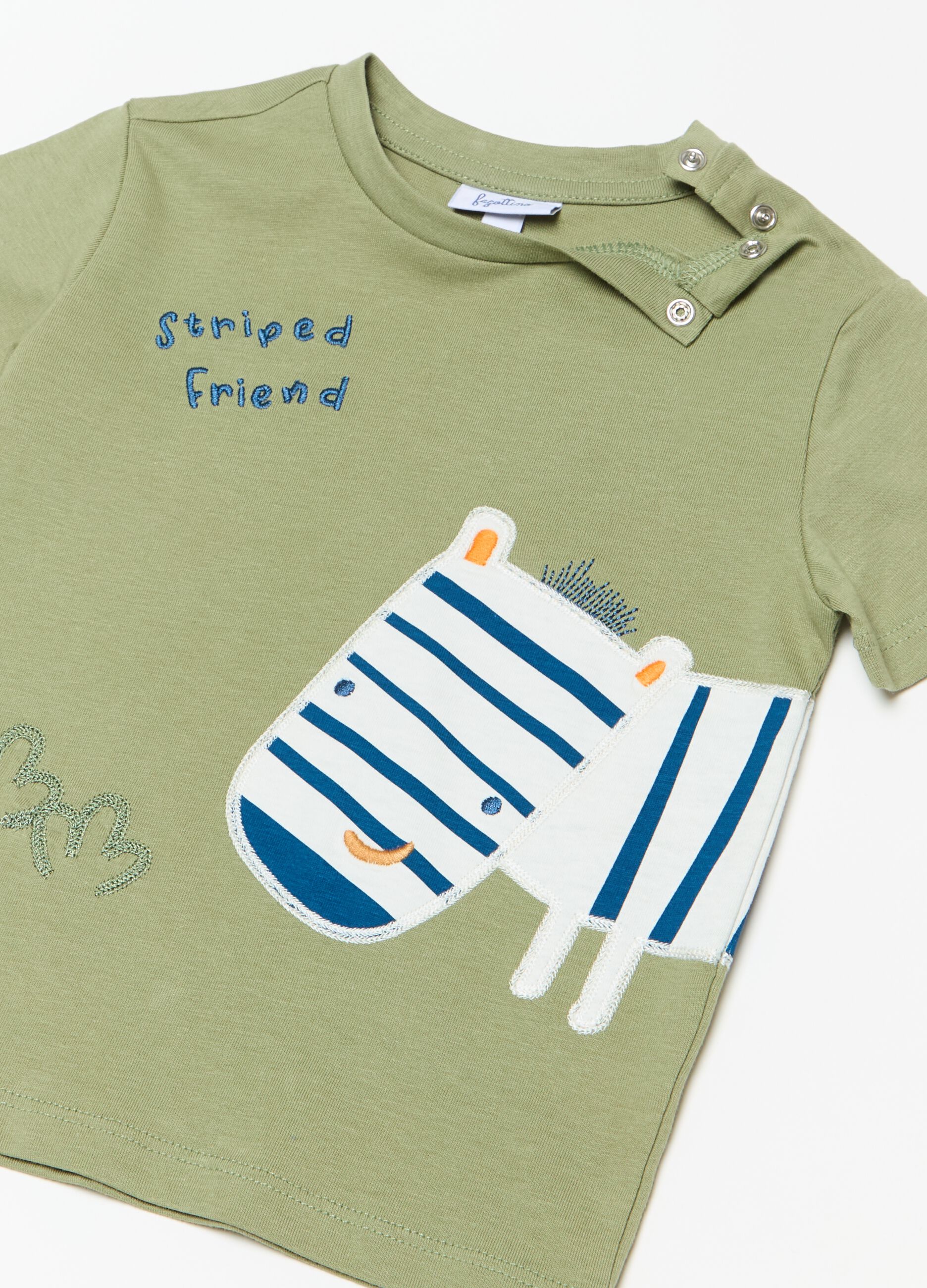T-shirt in cotone con ricamo e patch zebra