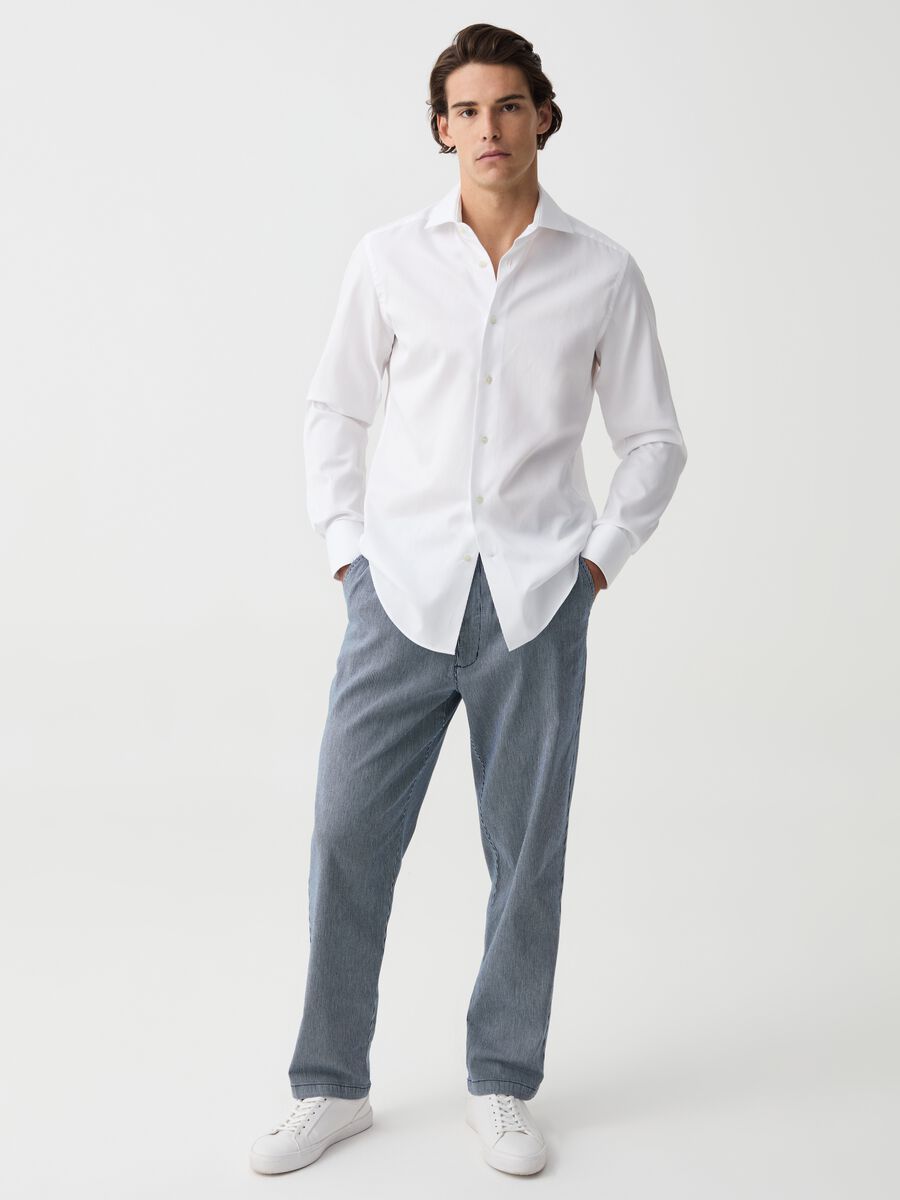 Pantalone chino jogger relaxed fit a righe_0