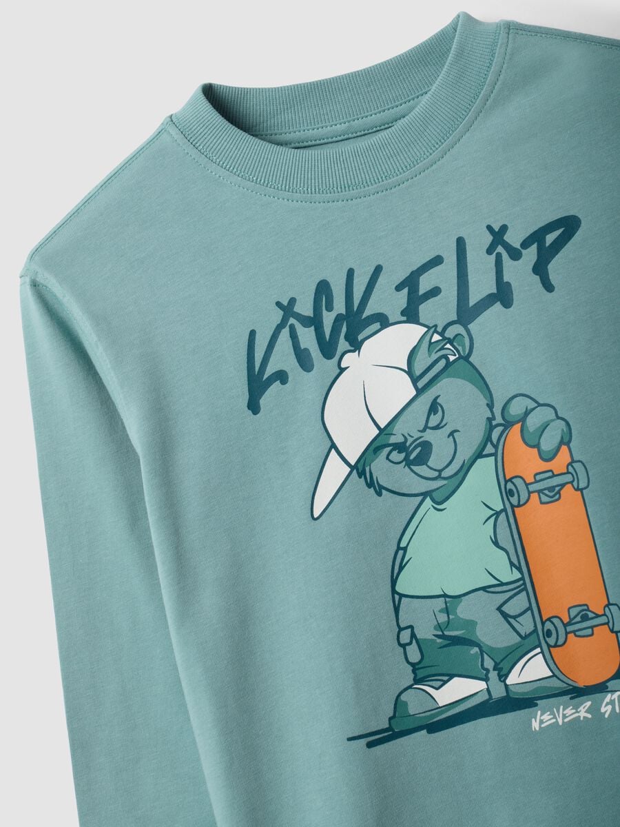 Gr&uuml;nes Oversize-T-Shirt aus reiner Baumwolle mit Skater-Print f&uuml;r Jungen_2