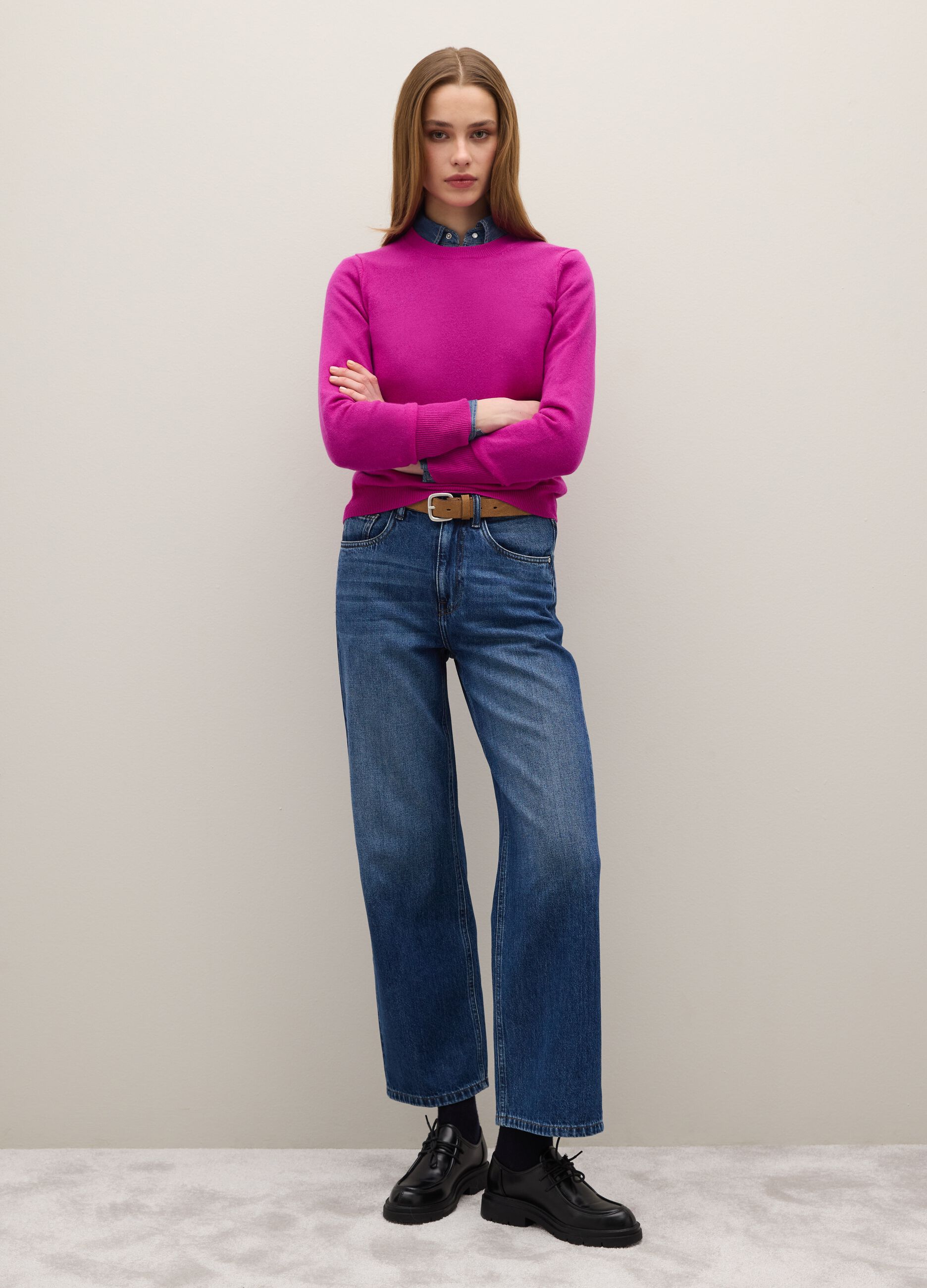 Lila Rundhalspullover aus reinem Kaschmir, regul&auml;re Passform