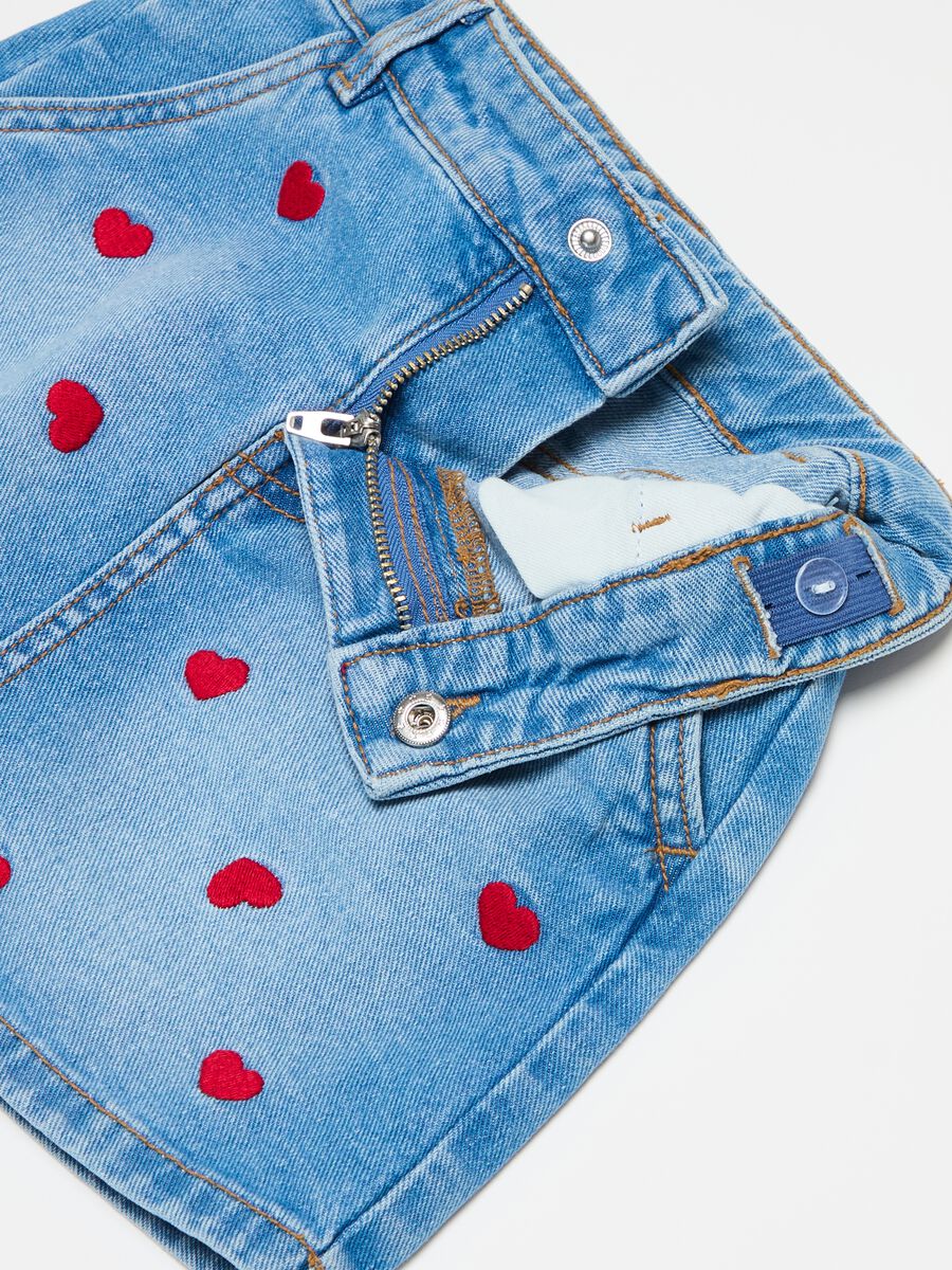 Denim miniskirt with hearts and Minnie Mouse embroidery_2