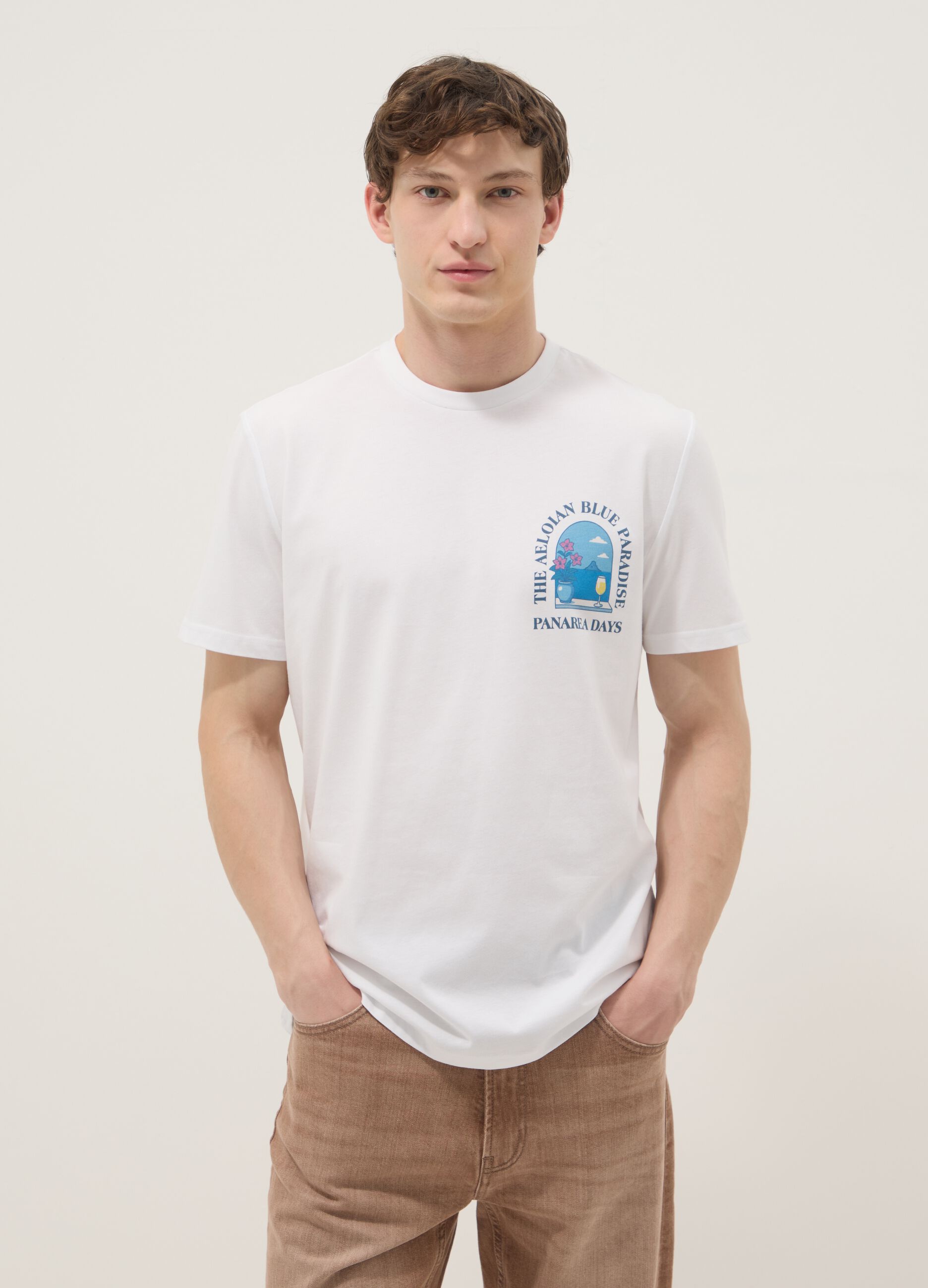 Wei&szlig;es Regular-Fit T-Shirt aus reiner Baumwolle mit kurzen &Auml;rmeln