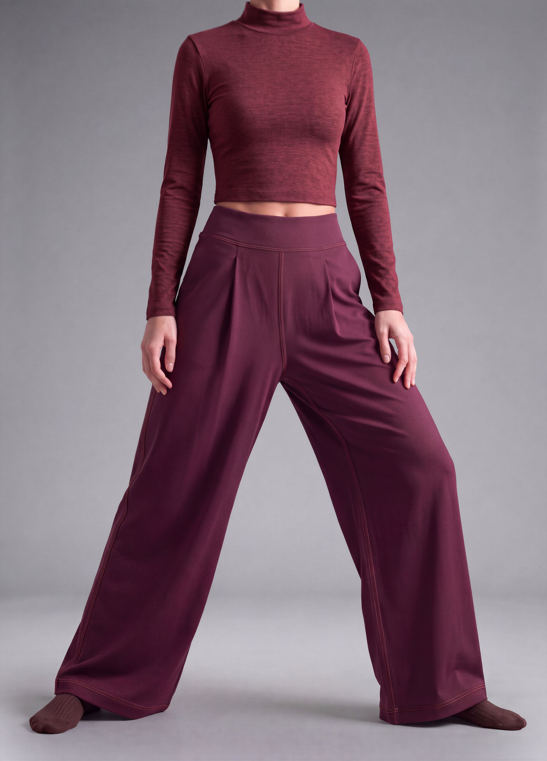 Purple wide-leg trousers in stretch fabric