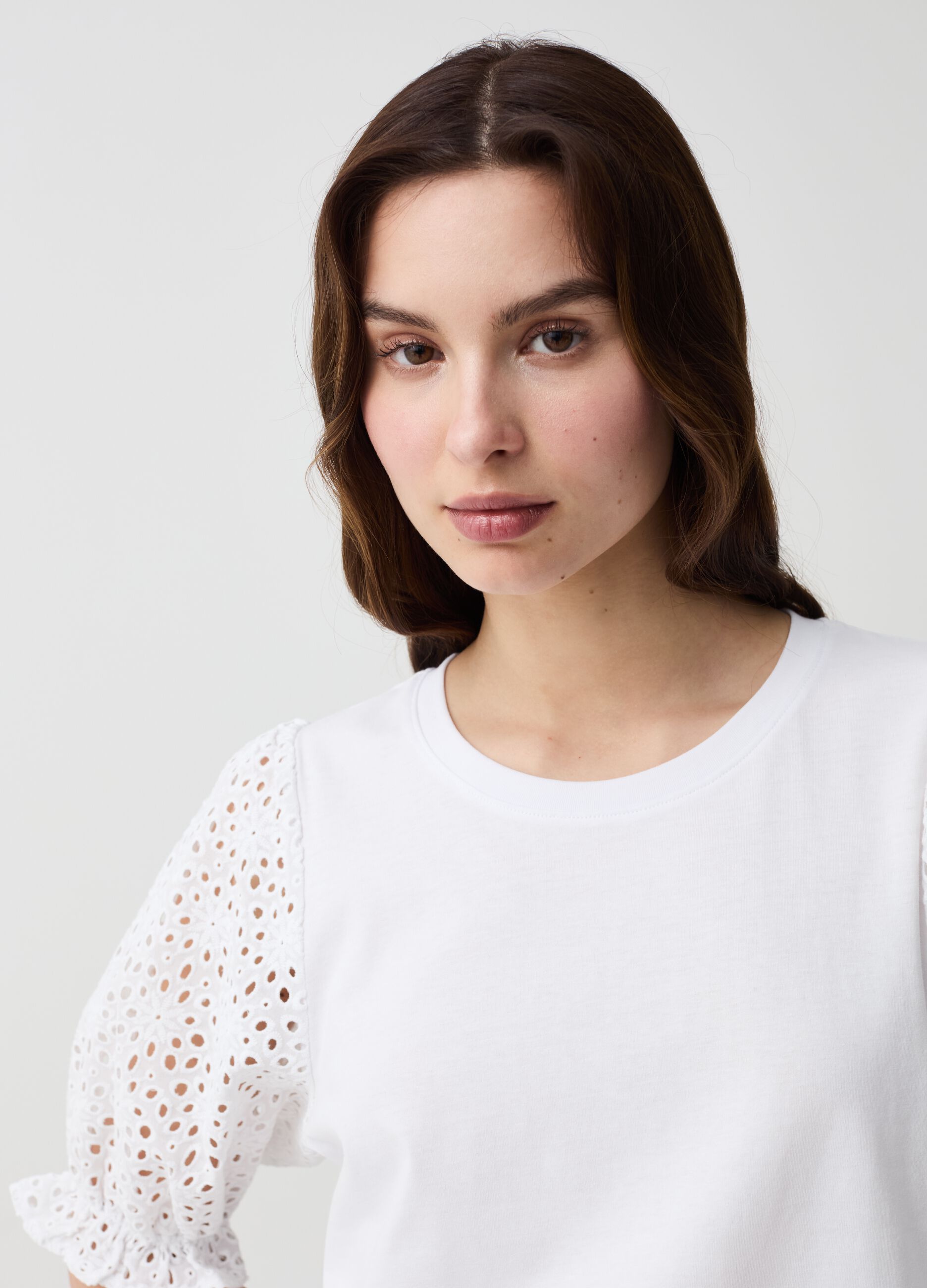 T-shirt with puff sleeves in broderie anglaise