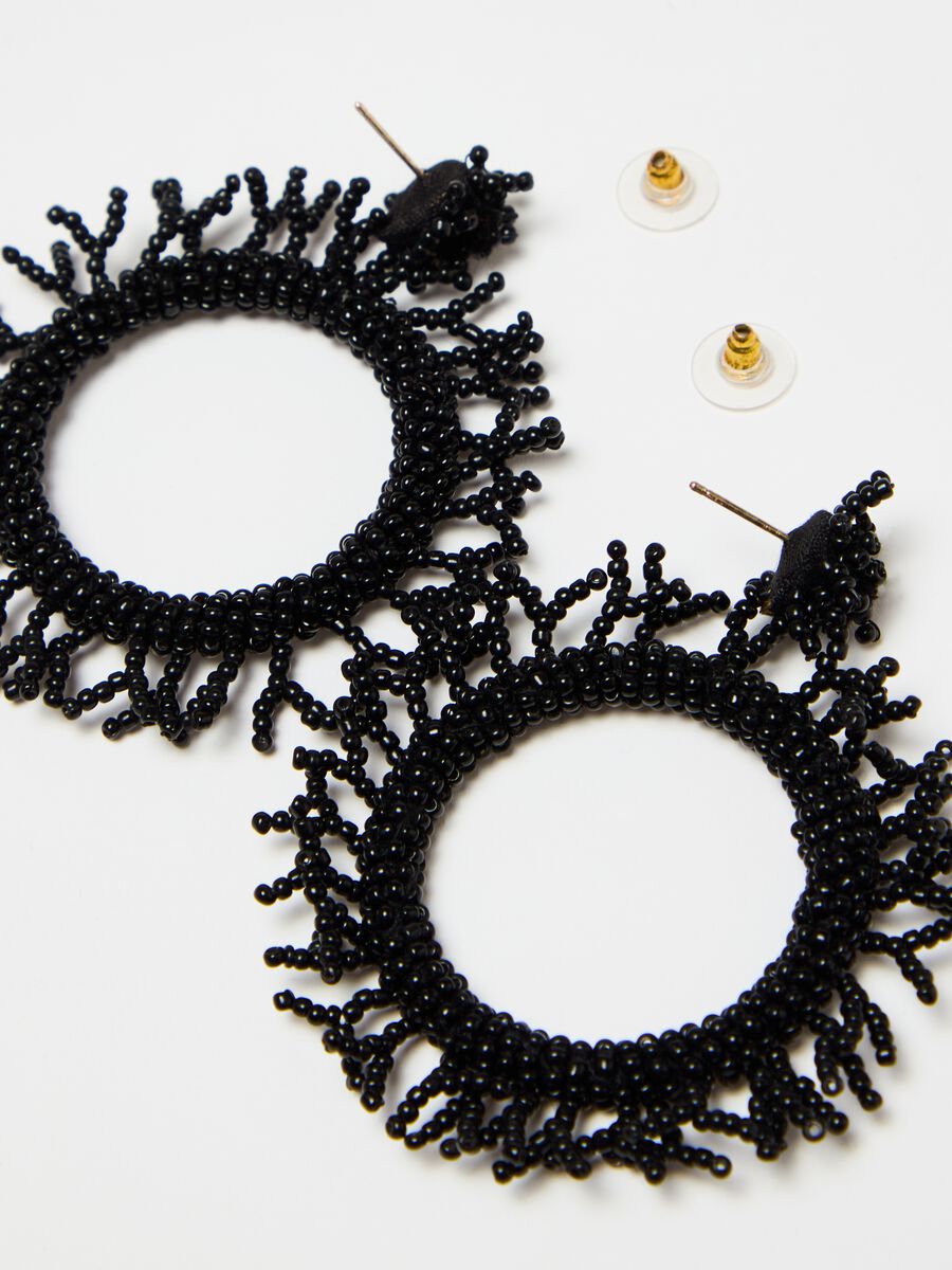 Hoop earrings with beads_1
