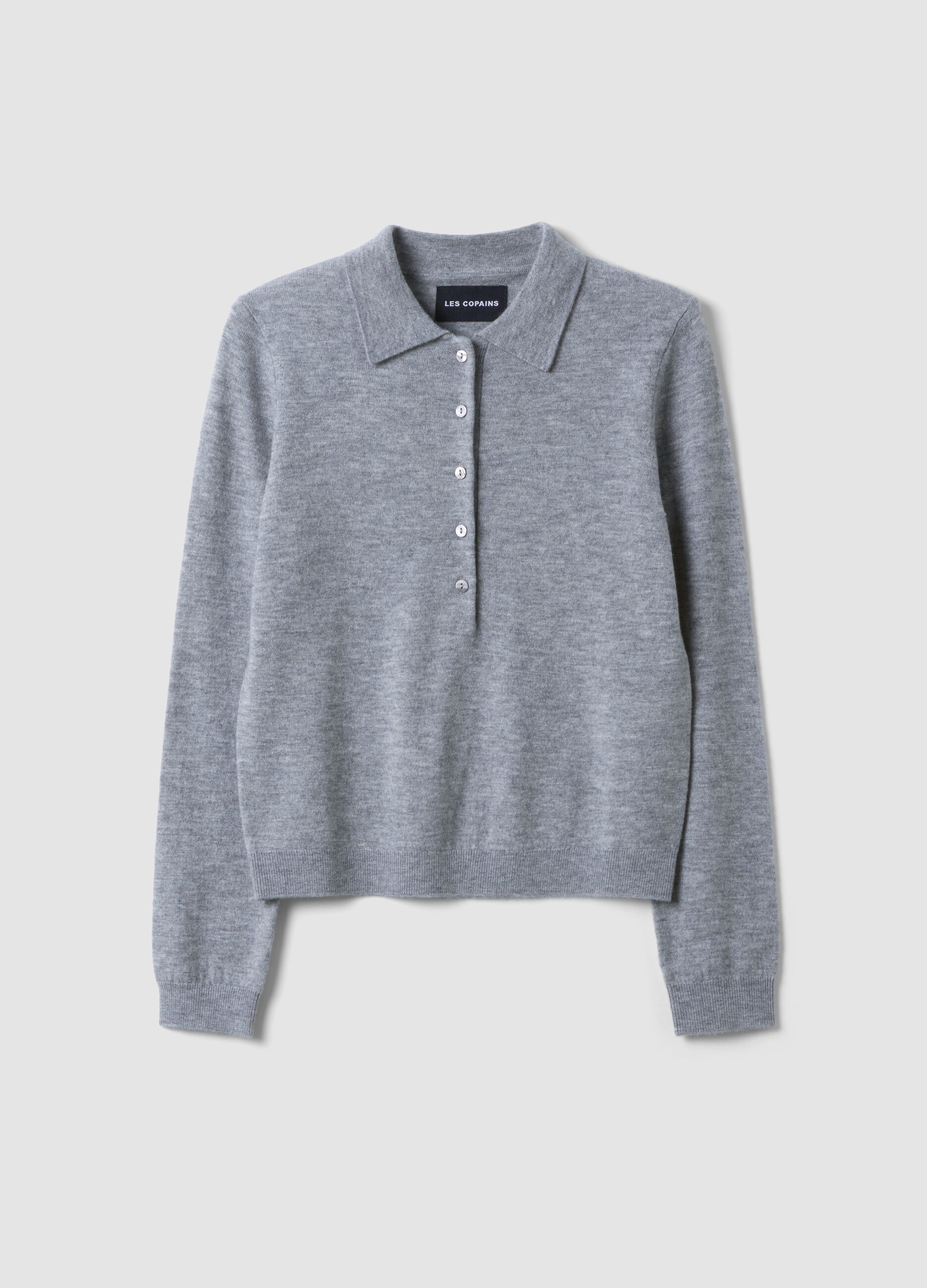 Maglia grigia in pura lana con girocollo