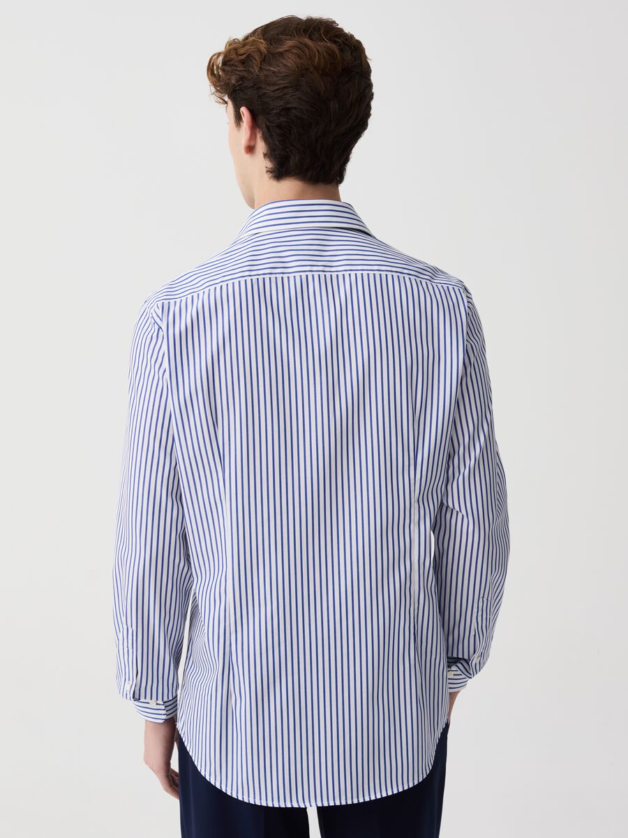 Slim-fit shirt in striped cotton_2