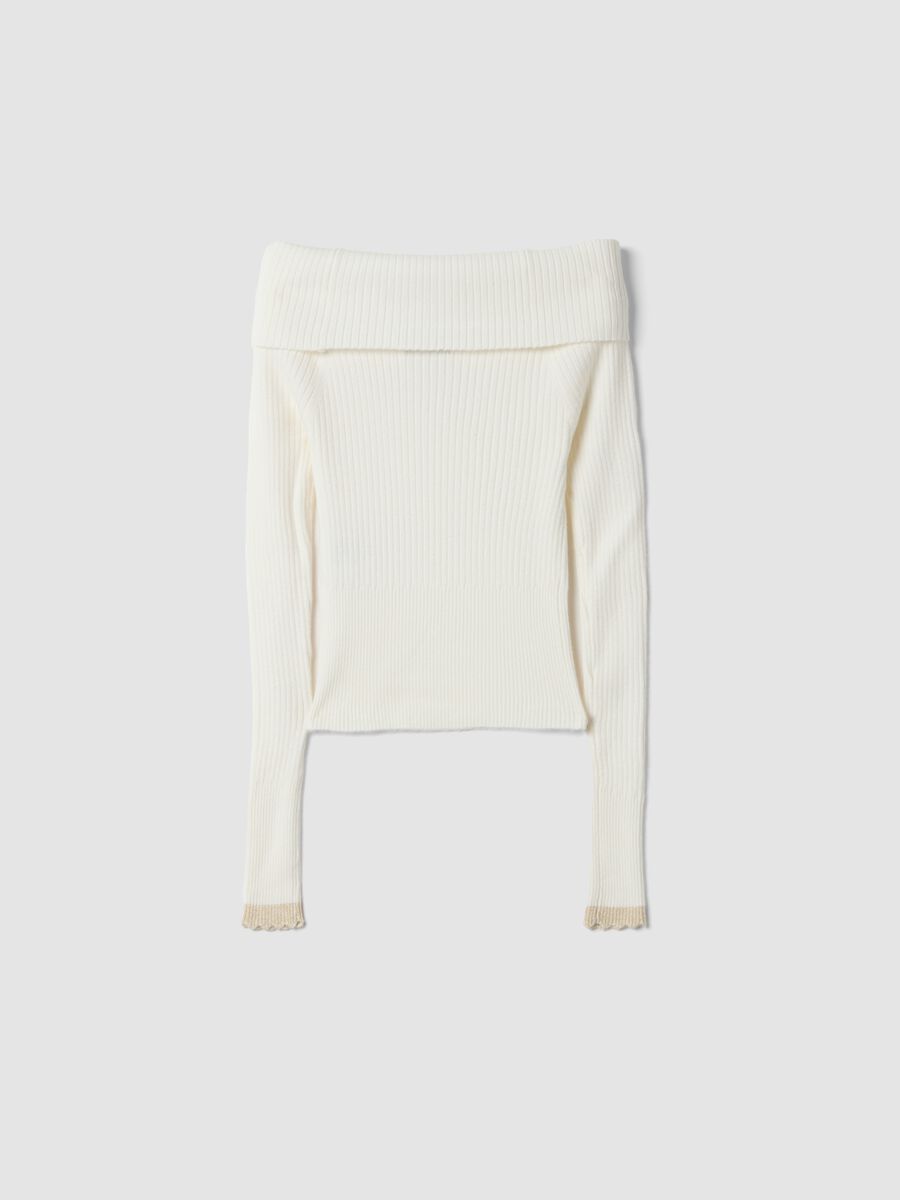 Wei&szlig;es, figurbetontes Shirt aus Viskosemix mit U-Boot-Ausschnitt_5