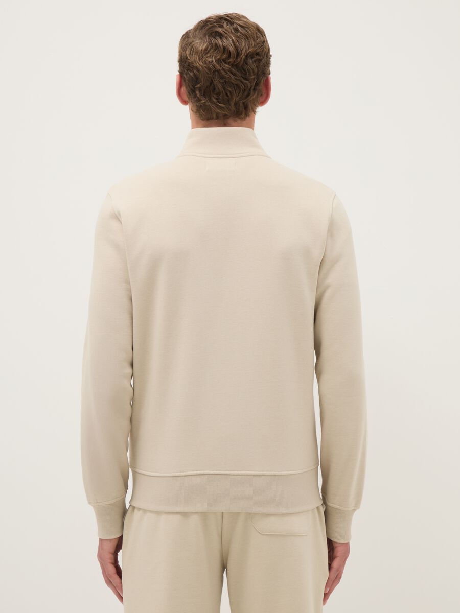 &Mu;&pi;&epsilon;&zeta; &phi;&omicron;ύ&tau;&epsilon;&rho; &sigma;&epsilon;&kappa;&iota;&nu;&mu;ί&gamma;&mu;&alpha; &beta;&alpha;&mu;&beta;&alpha;&kappa;&iota;&omicron;ύ &mu;&epsilon; &kappa;&alpha;&nu;&omicron;&nu;&iota;&kappa;ή &epsilon;&phi;&alpha;&rho;&mu;&omicron;&gamma;ή &kappa;&alpha;&iota; &pi;&lambda;ή&rho;&epsilon;&sigmaf; &phi;&epsilon;&rho;&mu;&omicron;&upsilon;ά&rho;_2