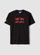 &Mu;&alpha;ύ&rho;&omicron; &kappa;&omicron;&nu;&tau;&omicron;&mu;ά&nu;&iota;&kappa;&omicron; t-shirt &alpha;&pi;ό &kappa;&alpha;&theta;&alpha;&rho;ό &beta;&alpha;&mu;&beta;ά&kappa;&iota; regular fit Red Bulls_4