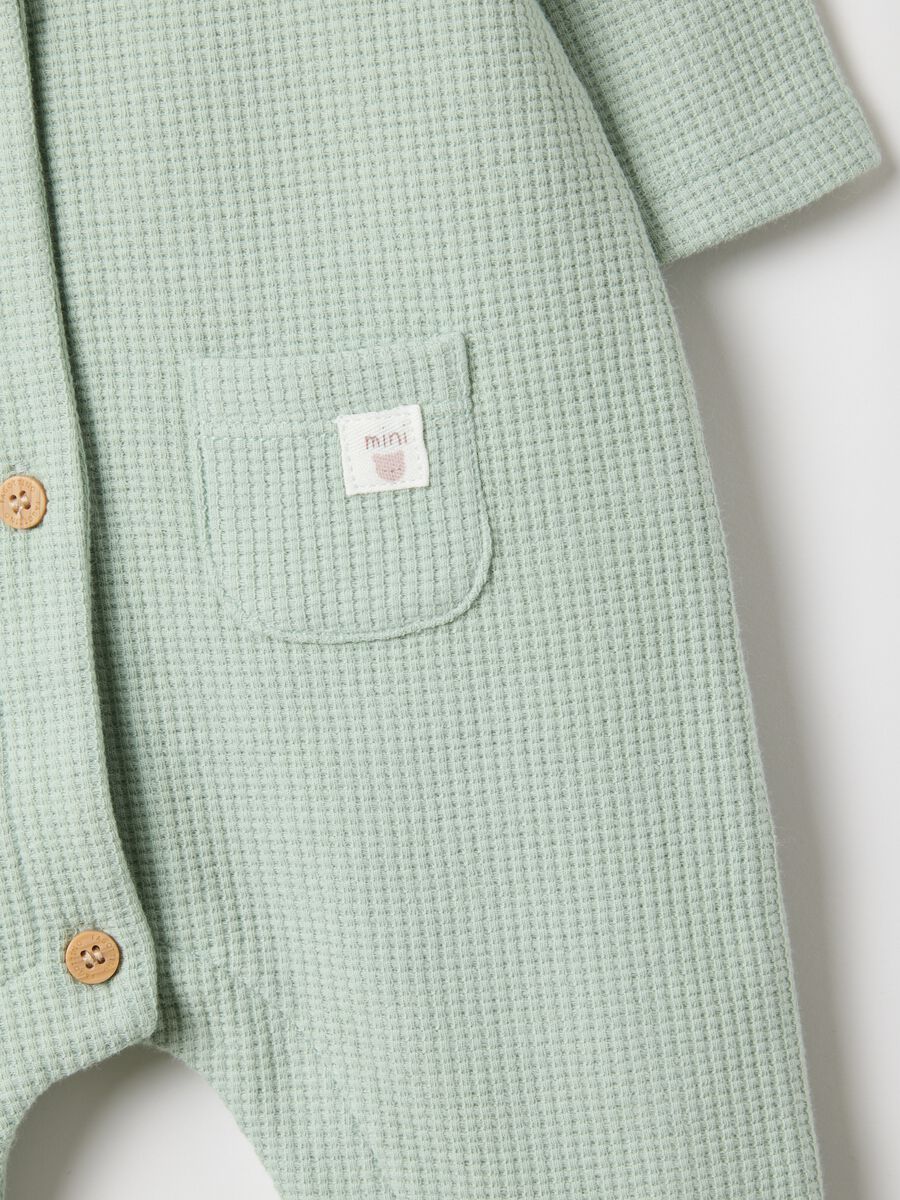 Green pure cotton baby romper with buttons_2