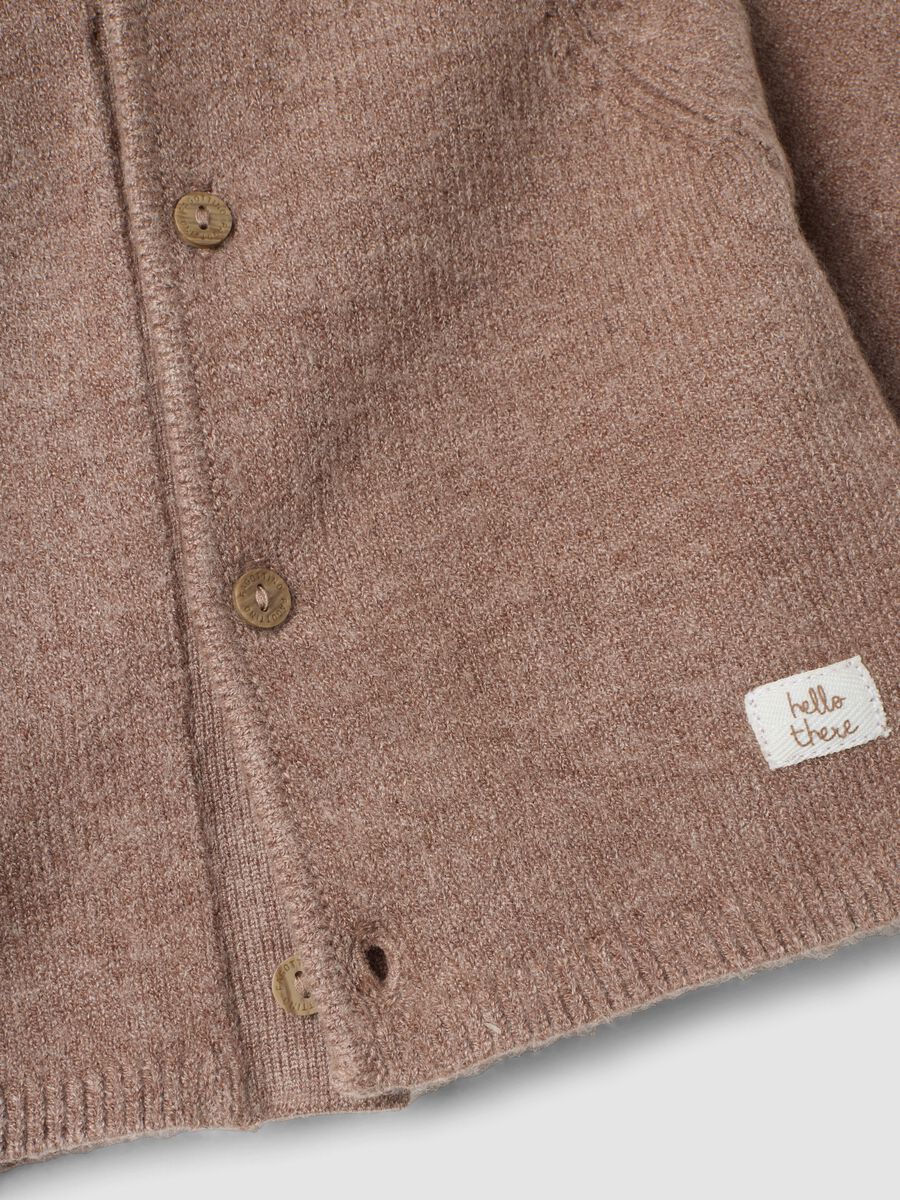 Brown knitted cardigan with crew neck and hood_2