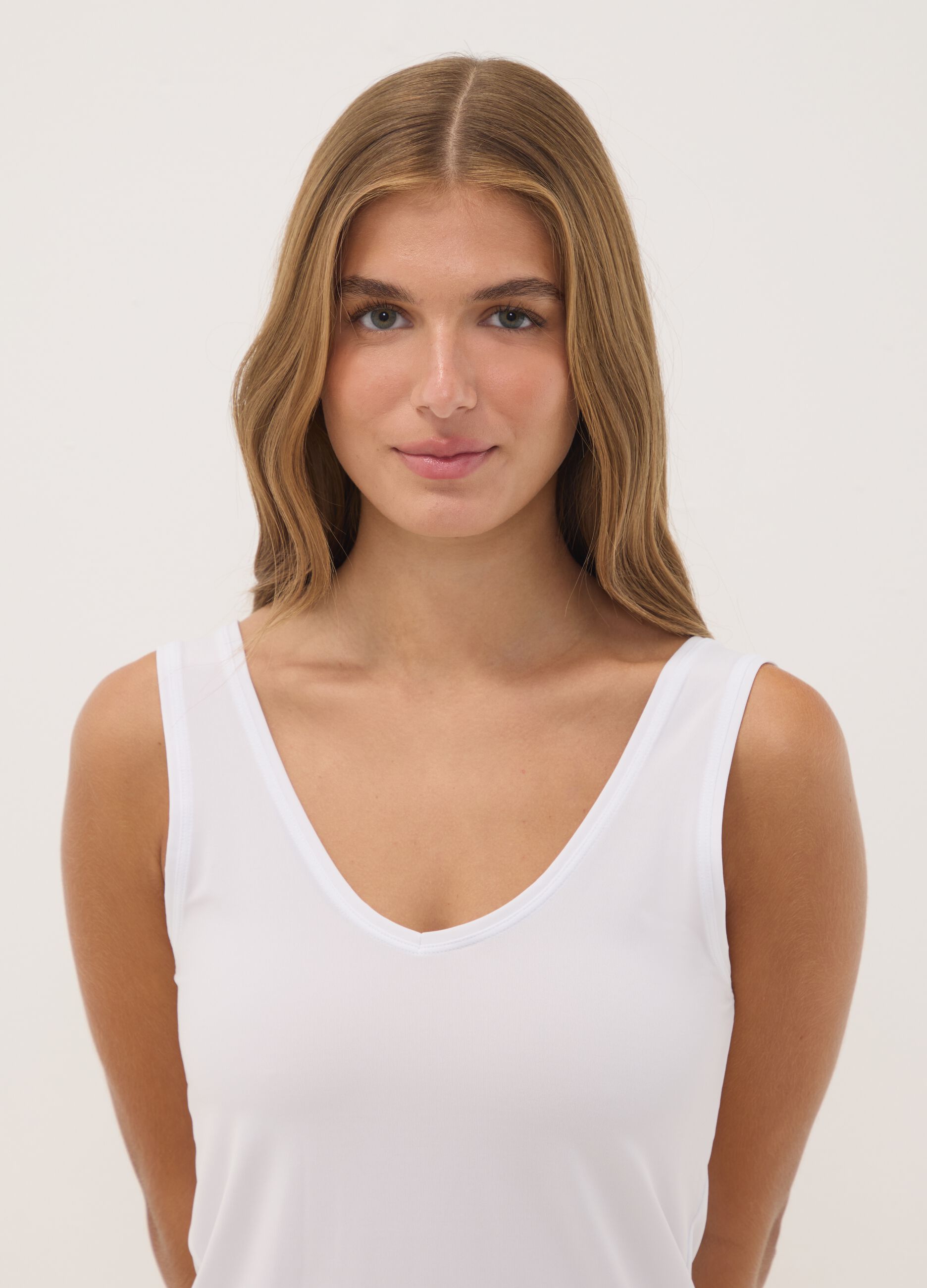 White stretch vest top, regular fit