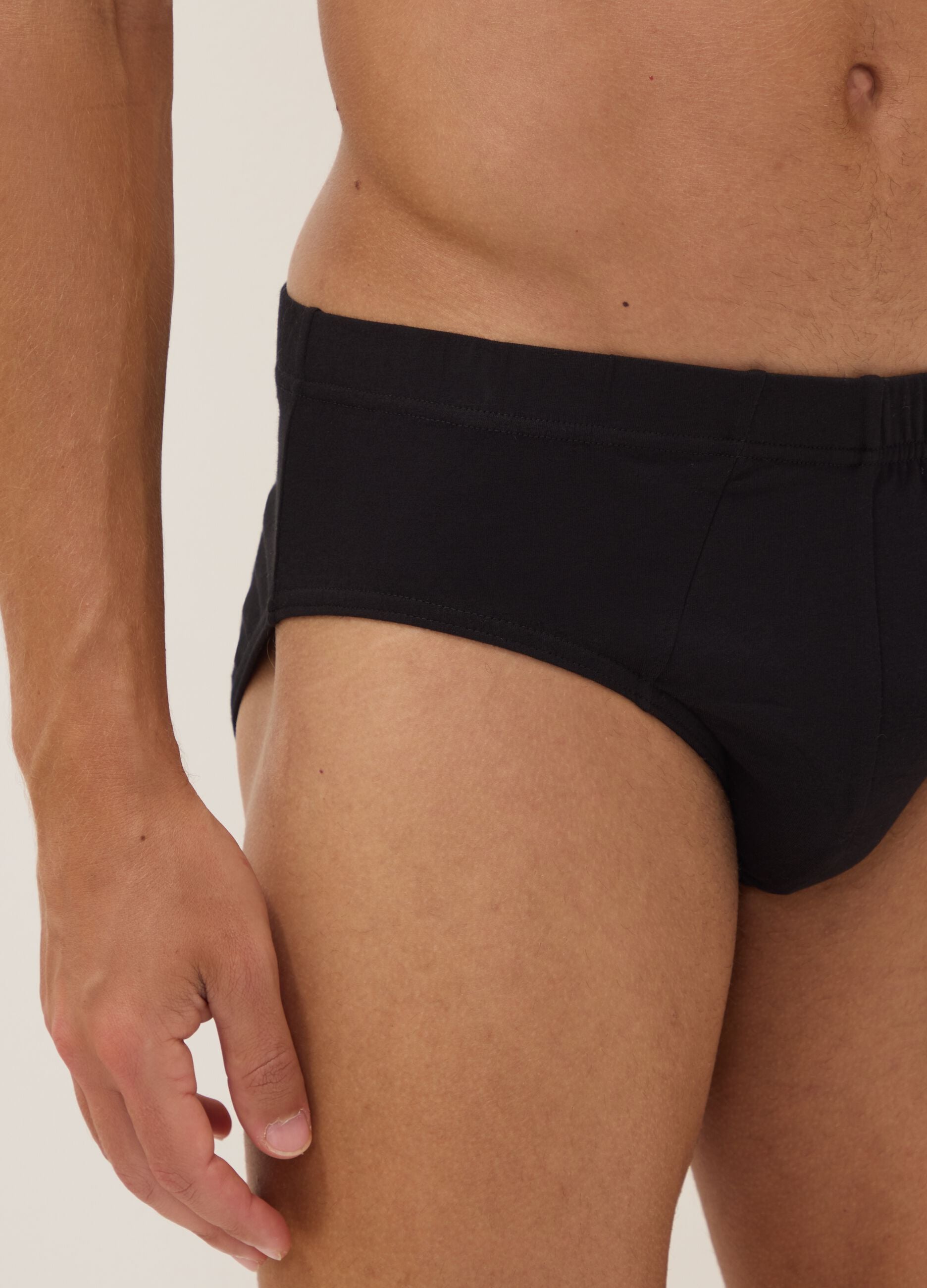 Schwarzer Slip aus Bio-Baumwolle