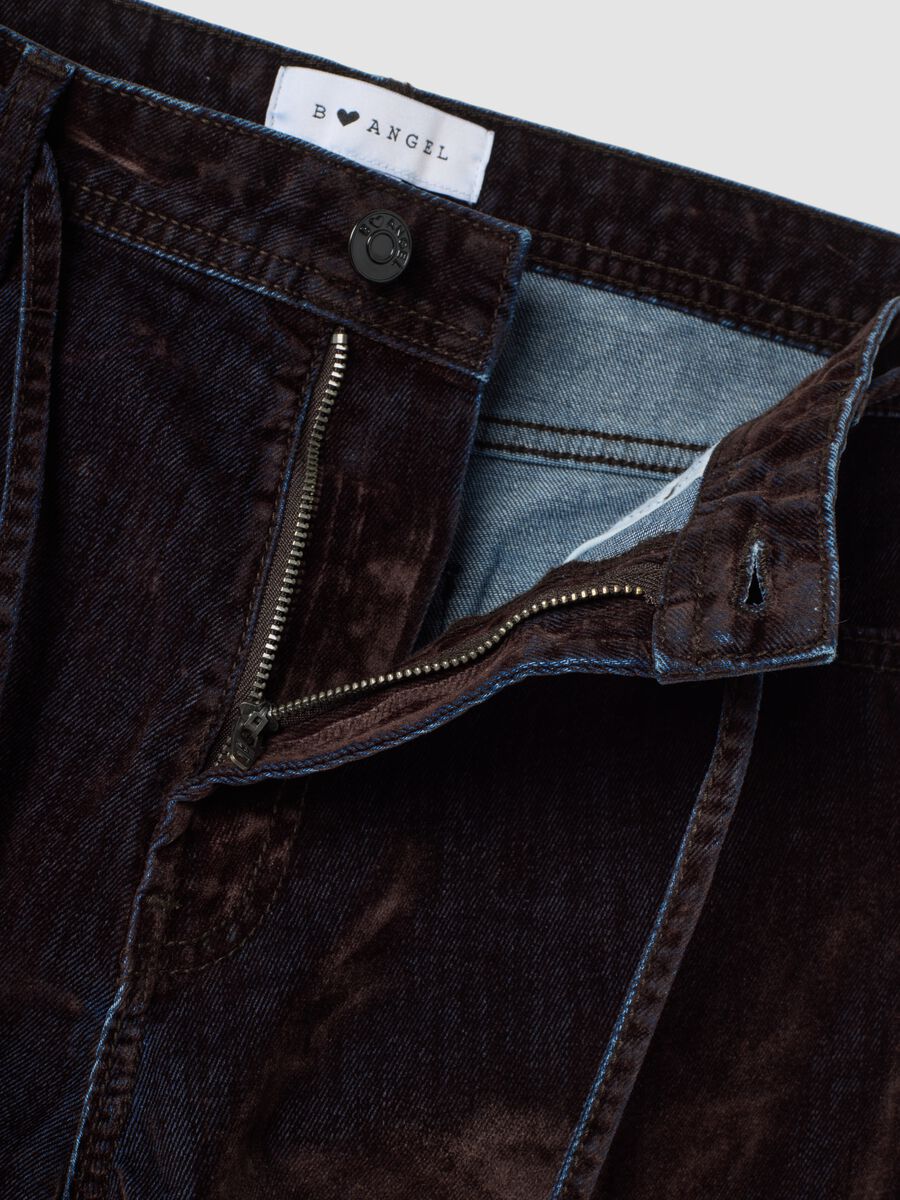 Wide-Leg-Jeans aus reiner Baumwolle in Blau und Braun_1