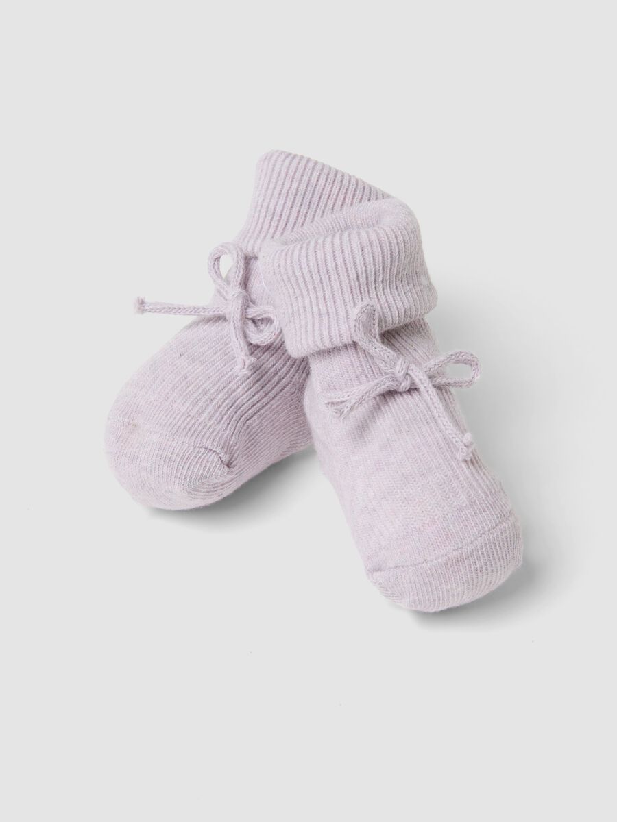 Rosa gestrickte Babyschuhe aus Bio-Baumwolle f&uuml;r M&auml;dchen_1