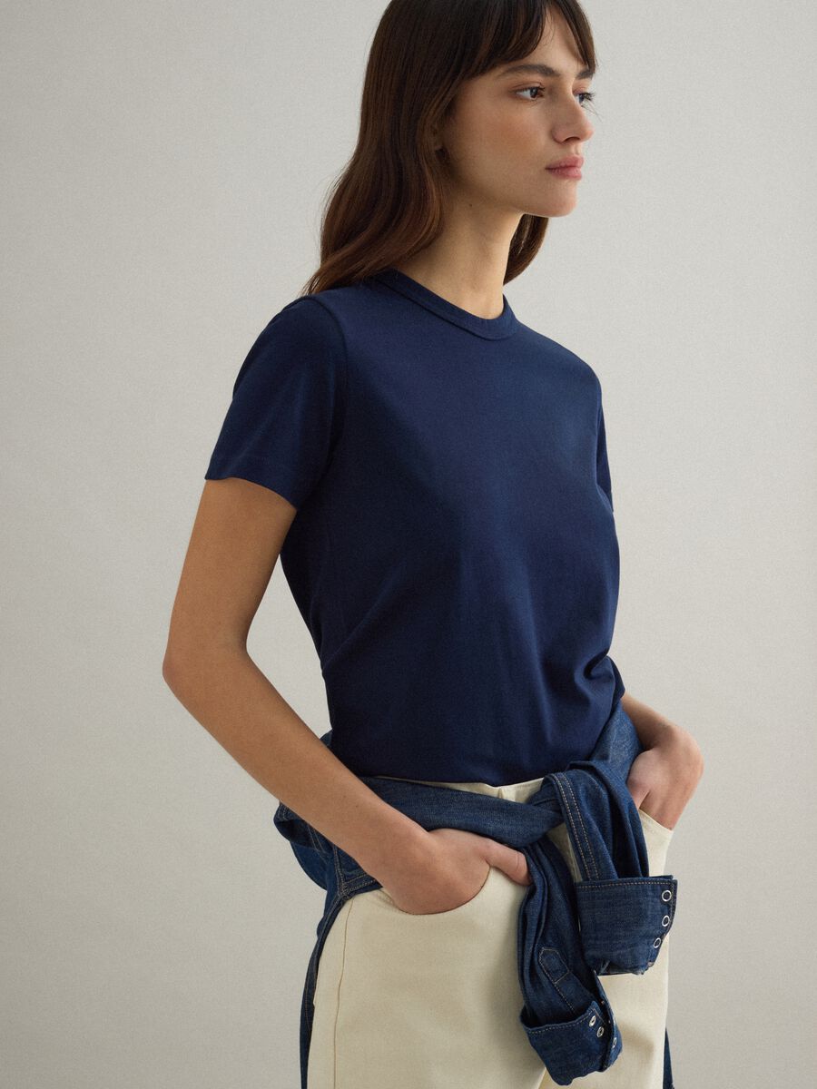 &Mu;&pi;&lambda;&omicron;&upsilon;&zeta;ά&kappa;&iota; &mu;&epsilon; &sigma;&tau;&rho;&omicron;&gamma;&gamma;&upsilon;&lambda;ή &lambda;&alpha;&iota;&mu;ό&kappa;&omicron;&psi;&eta; &alpha;&pi;ό &alpha;&gamma;&nu;ό &beta;&alpha;&mu;&beta;ά&kappa;&iota;, &gamma;&alpha;&lambda;ά&zeta;&iota;&omicron;, &kappa;&alpha;&nu;&omicron;&nu;&iota;&kappa;ή &epsilon;&phi;&alpha;&rho;&mu;&omicron;&gamma;ή_0