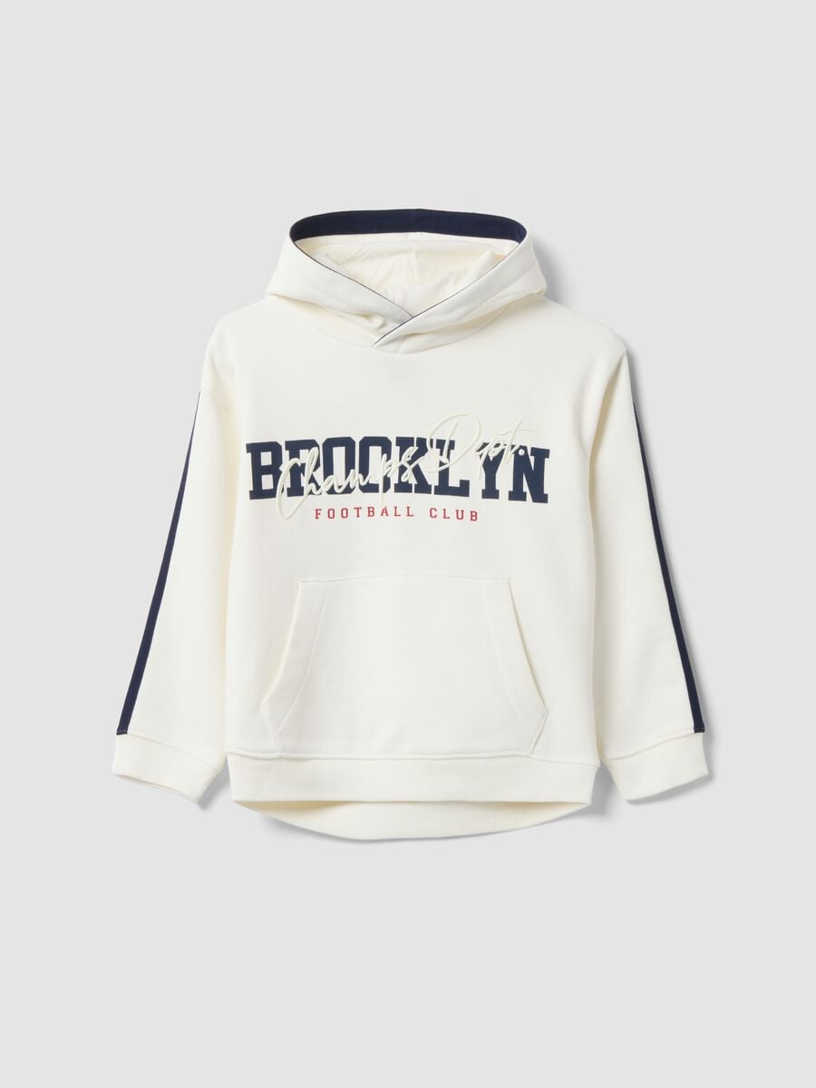 White cotton-blend hooded sweatshirt with Brooklyn print for boys_0