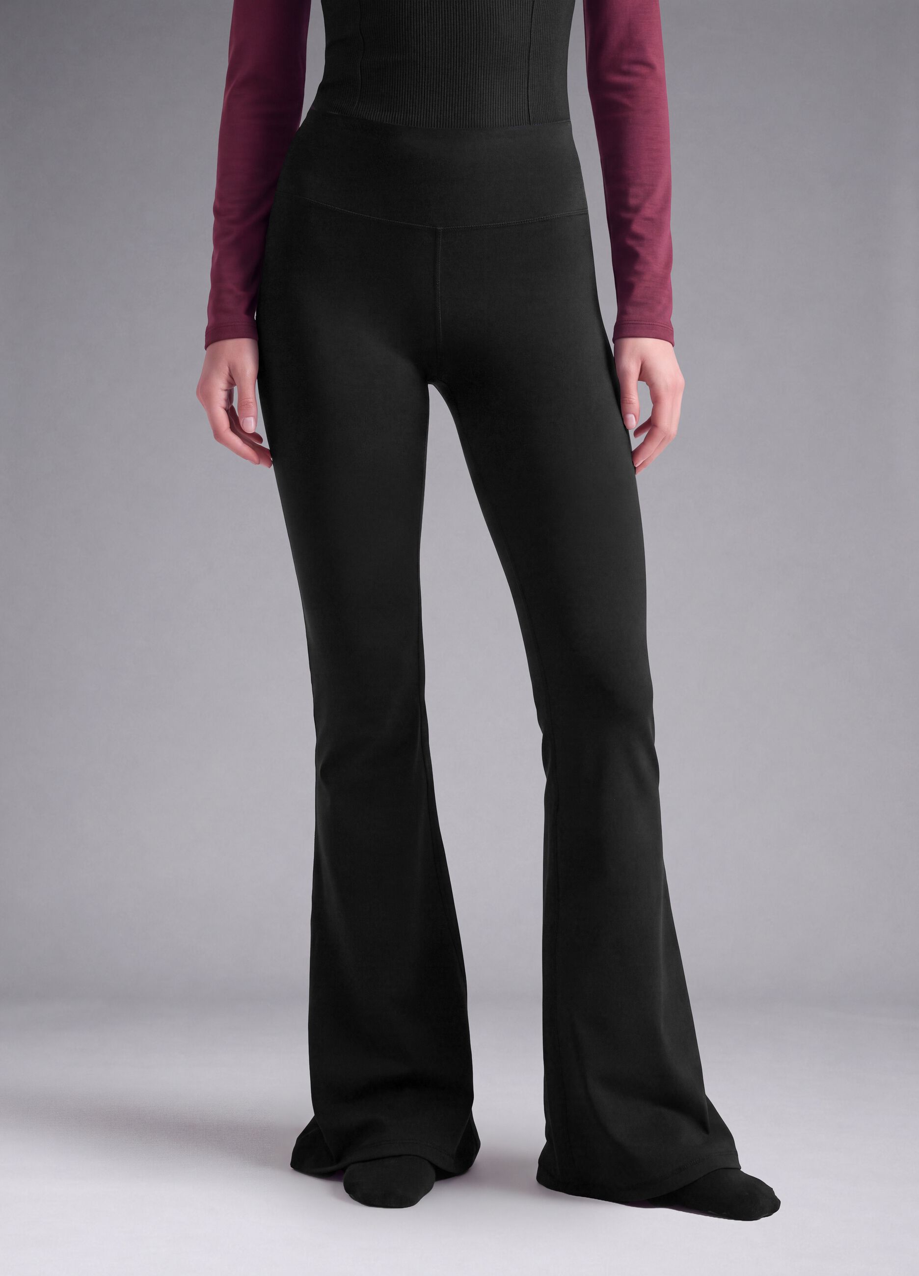 Blue flared leggings in stretchy fabric