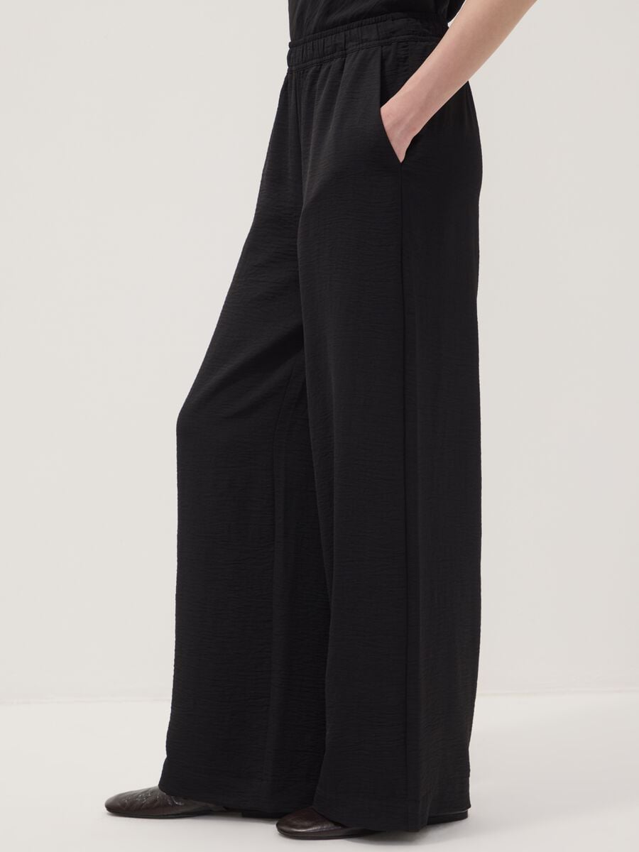 Black wide-leg trousers with elasticated waist_3