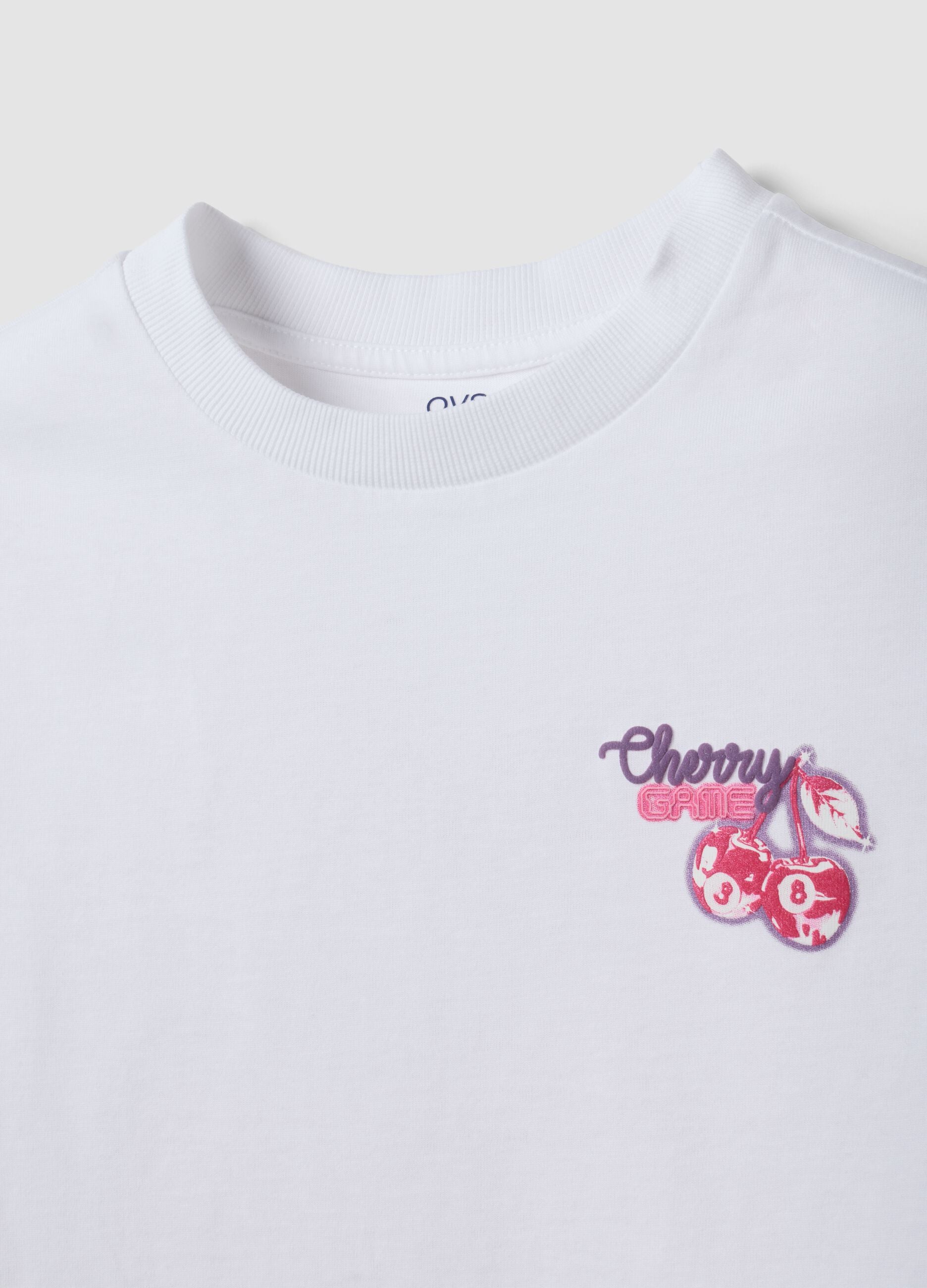 &Lambda;&epsilon;&upsilon;&kappa;ό T-shirt &alpha;&pi;ό 100% &beta;&alpha;&mu;&beta;ά&kappa;&iota; &mu;&epsilon; &rho;&iota;&mu;&pi; &lambda;&alpha;&iota;&mu;ό&kappa;&omicron;&psi;&eta; &kappa;&alpha;&iota; &sigma;&tau;ά&mu;&pi;&alpha; &kappa;&epsilon;&rho;ά&sigma;&iota;&alpha;