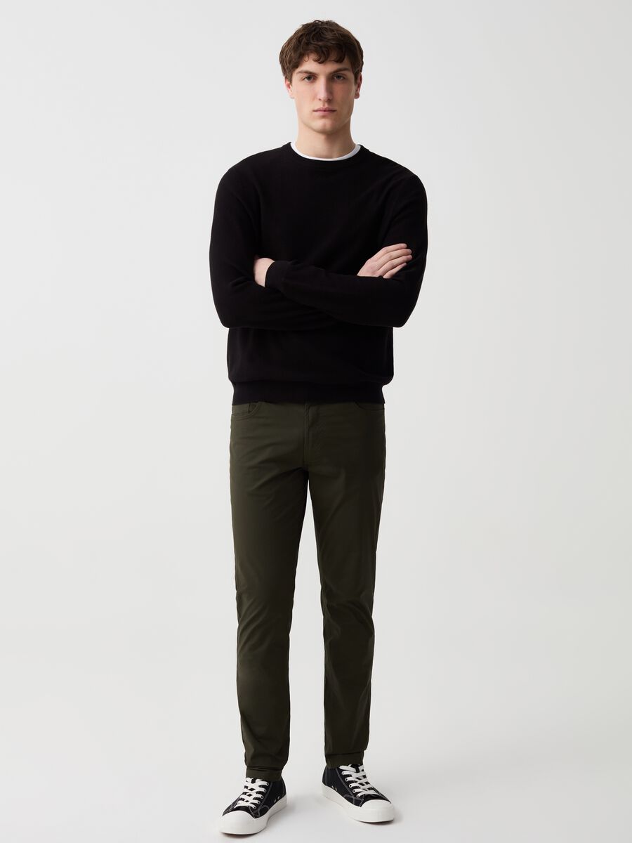Stretch cotton trousers with five pockets_0