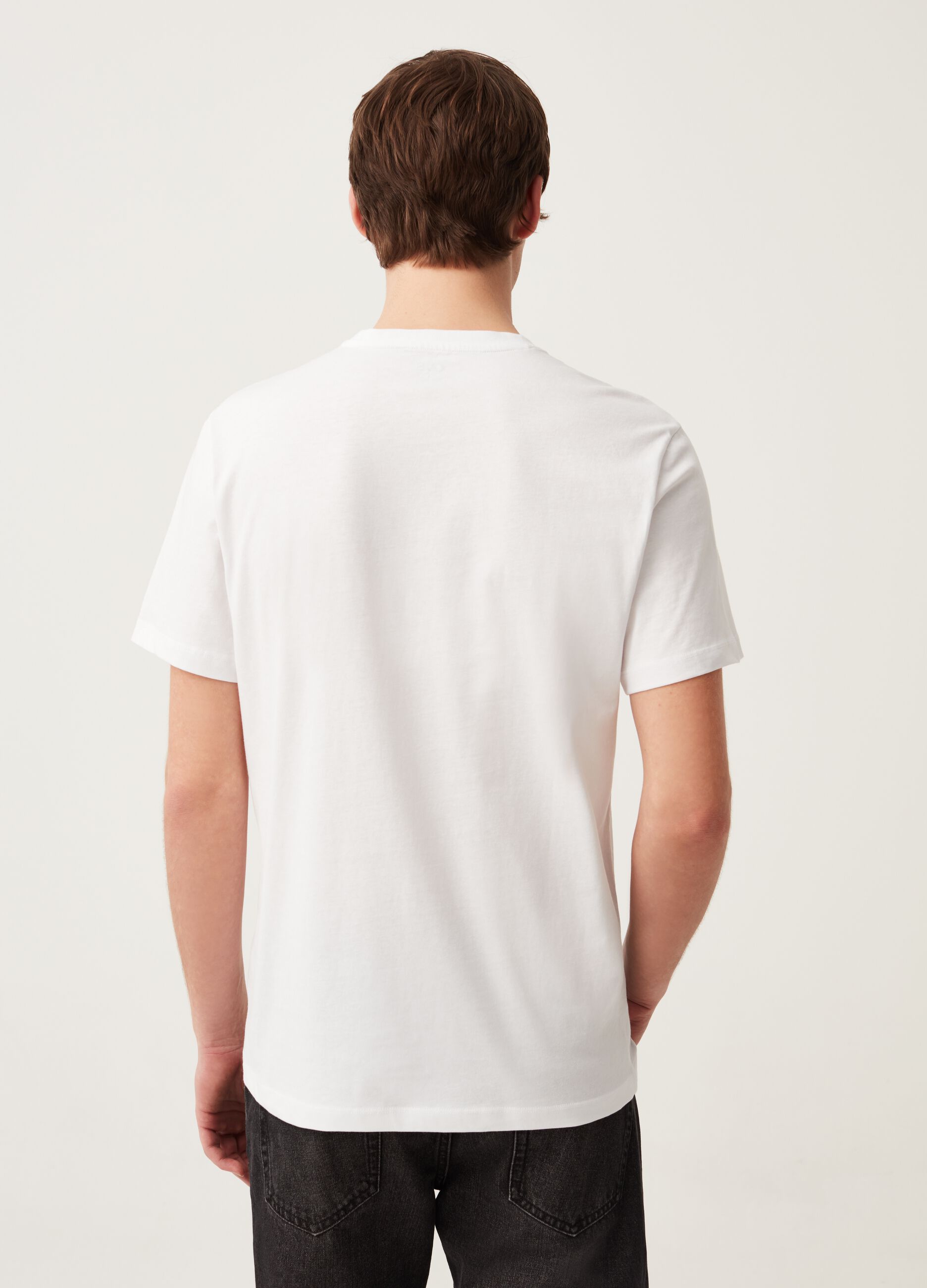 Camiseta de algodón orgánico cuello de pico