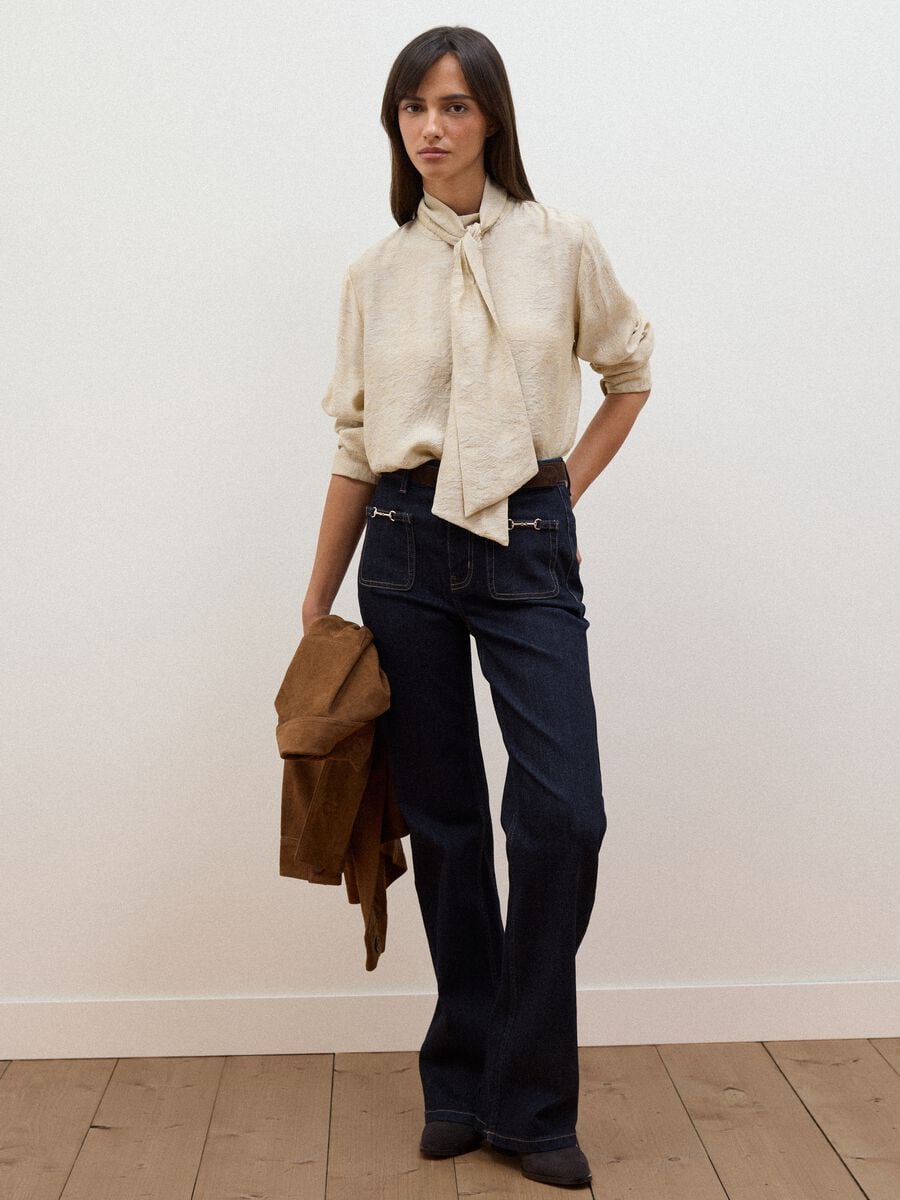 Beige viscose-blend blouse with bow collar_2