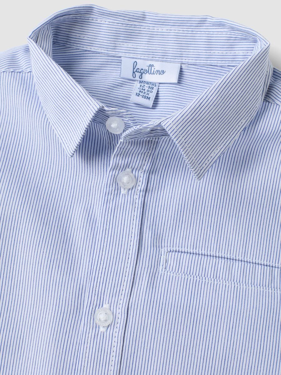 Camicia bianca a righe in puro cotone con taschino per bimbo_2