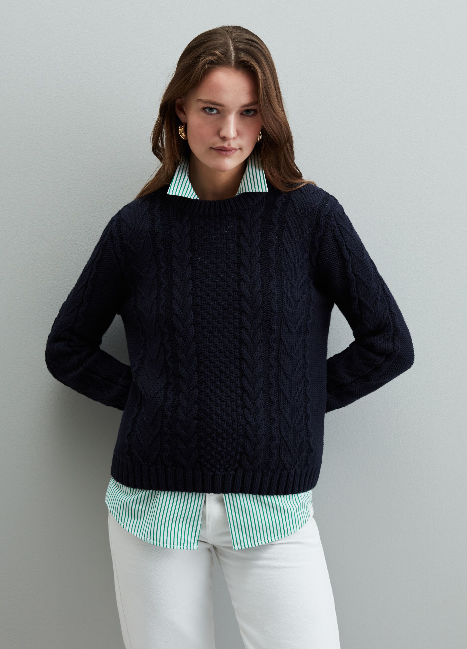 Pullover with design