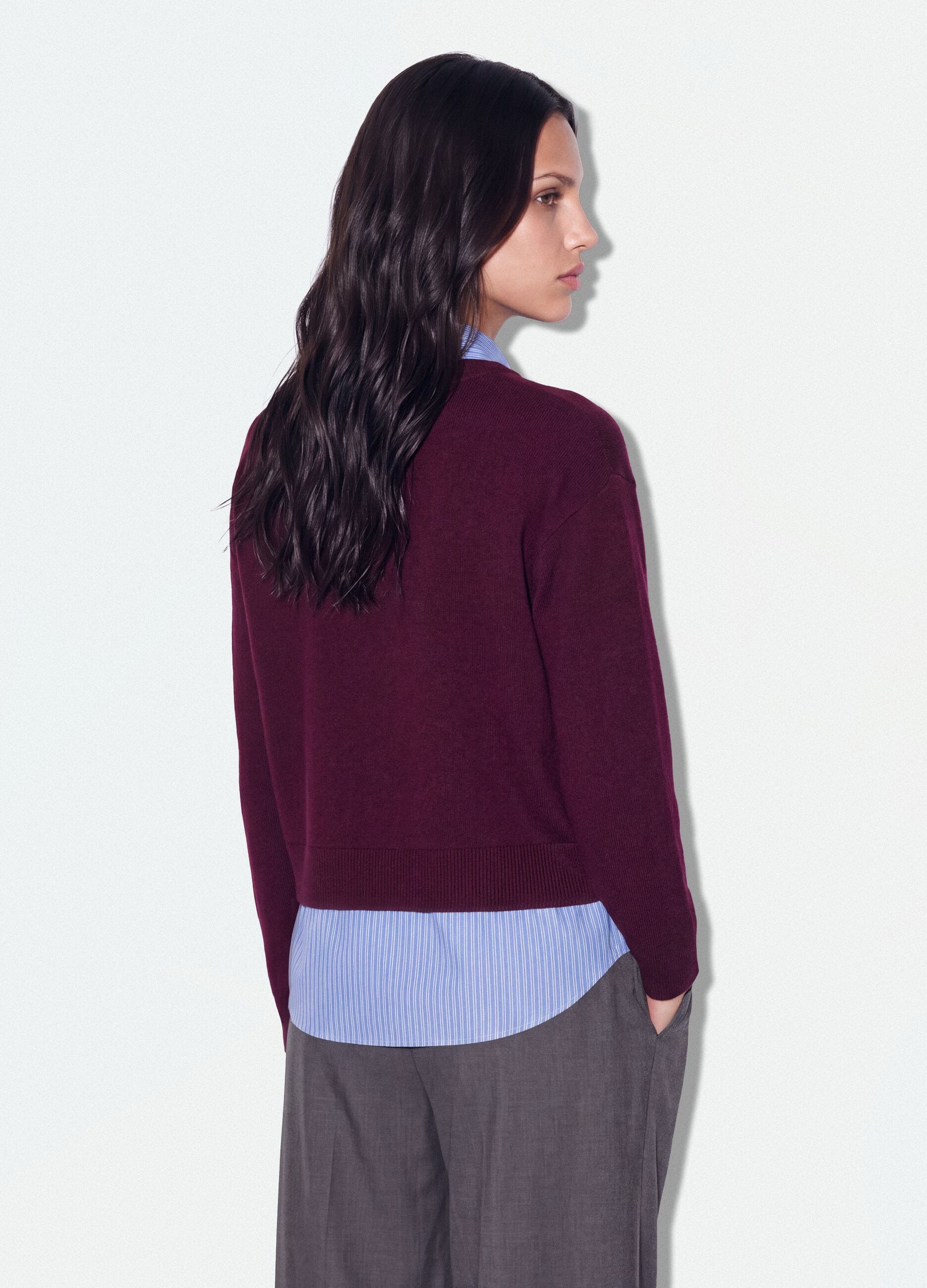 Purple viscose and wool-blend jumper with V-neck and shirt insert