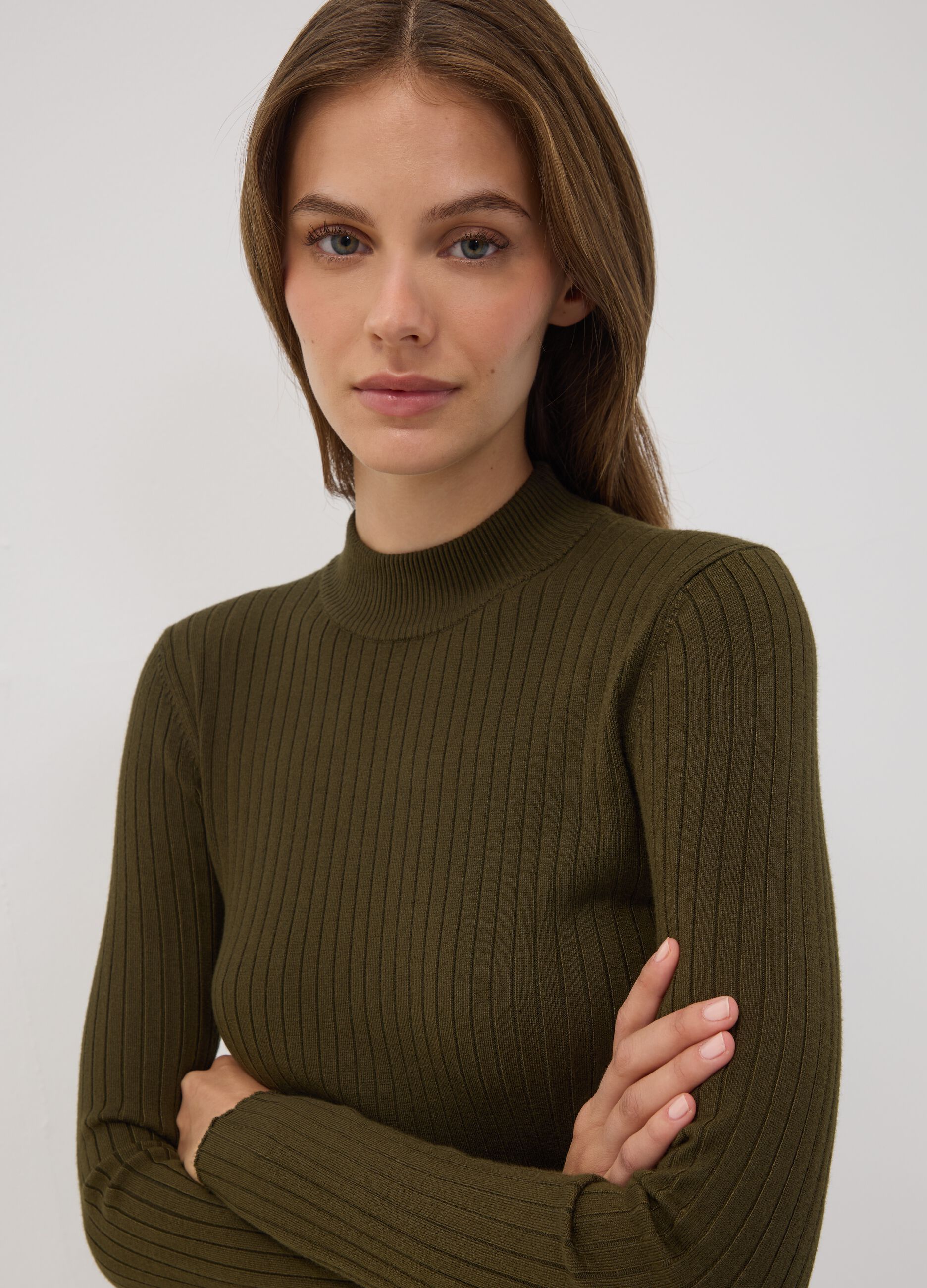 Green ribbed viscose-blend top with high neck