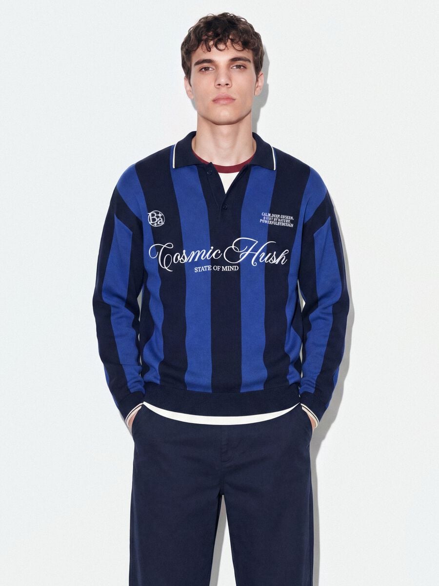 Camisola azul e preta em algod&atilde;o puro com gola polo e corte oversize_0