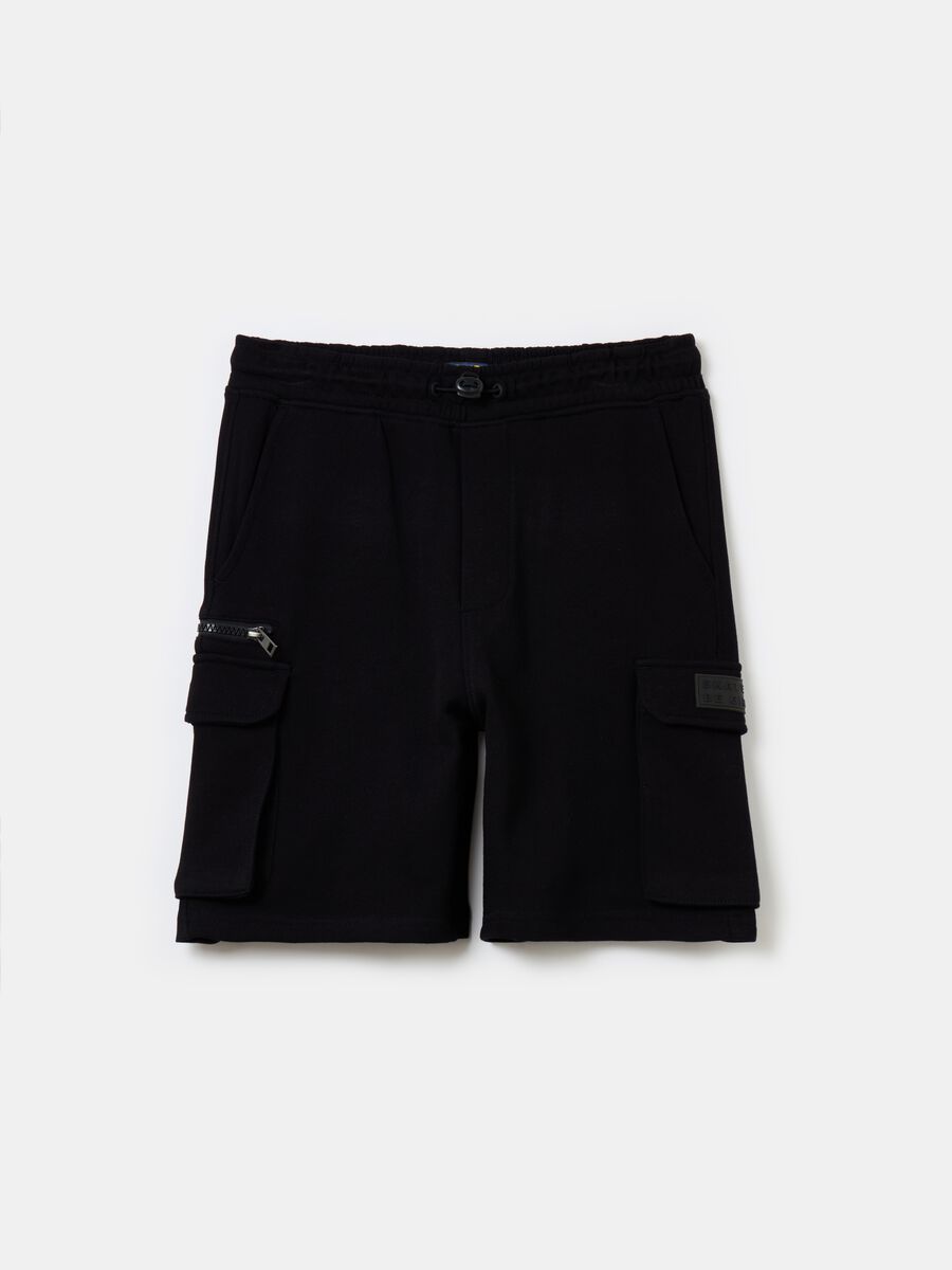 Shorts cargo de tejido rizado con cordón_0