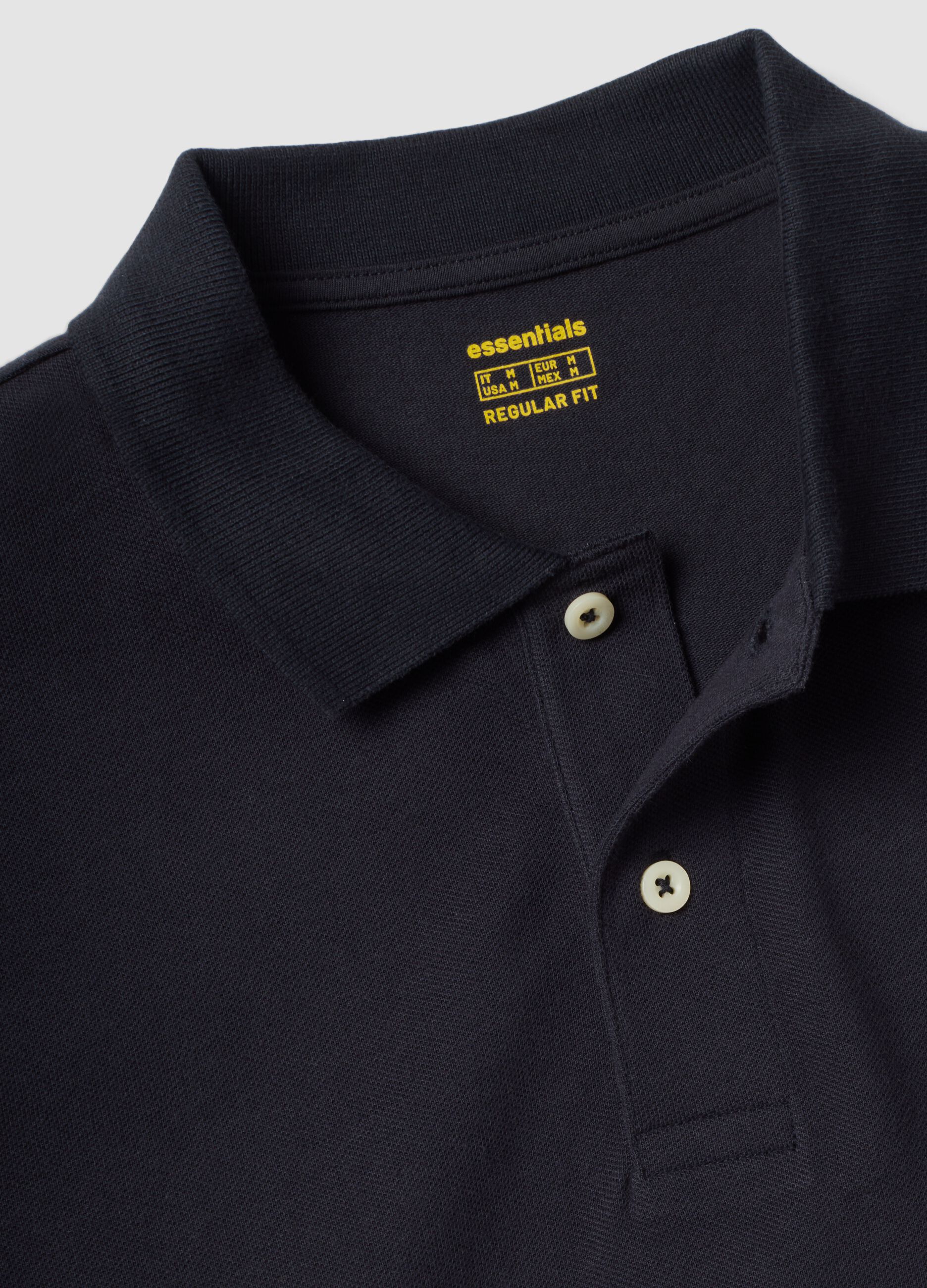 Black pure cotton piqu&eacute; polo with classic collar, regular fit