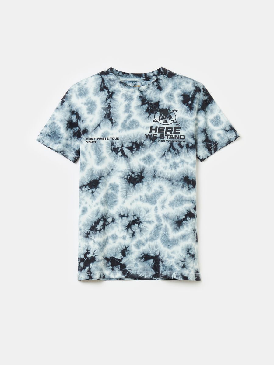 Camiseta de algodón Tie Dye con motivo de texto_0