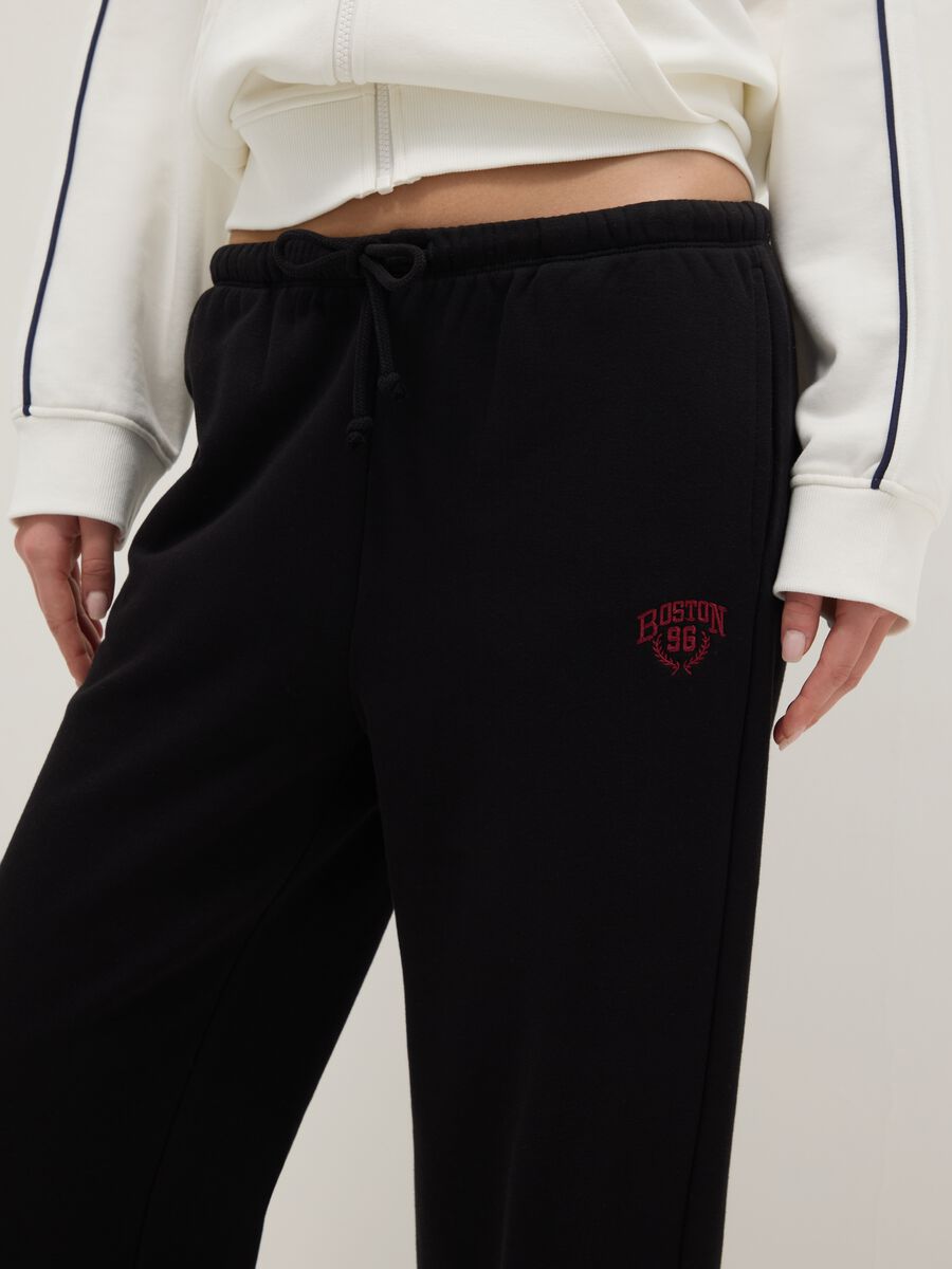 Black cotton blend regular fit joggers_3